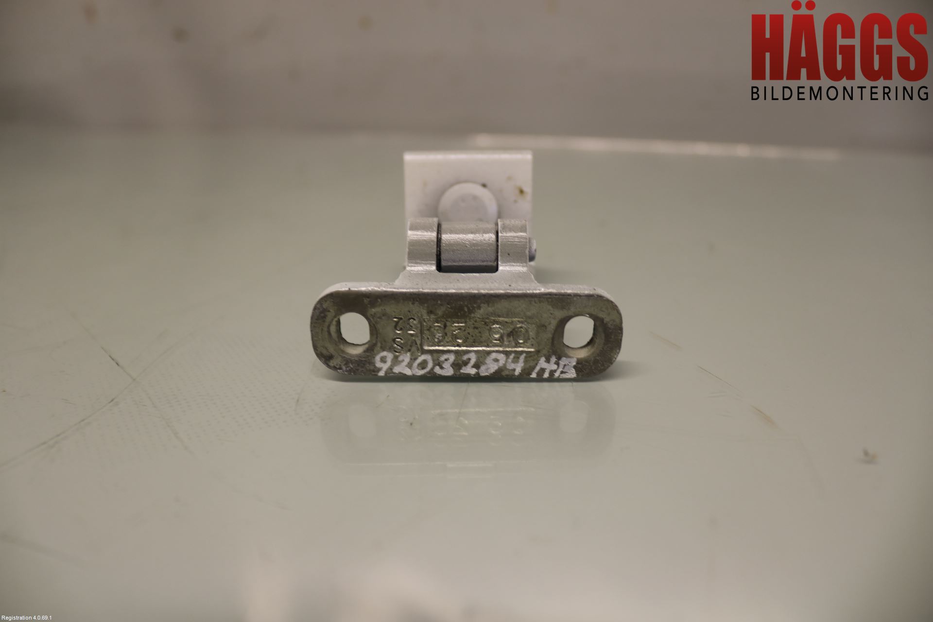 Volkswagen VW TIGUAN 16-24 Bakluckegångjärn Hö