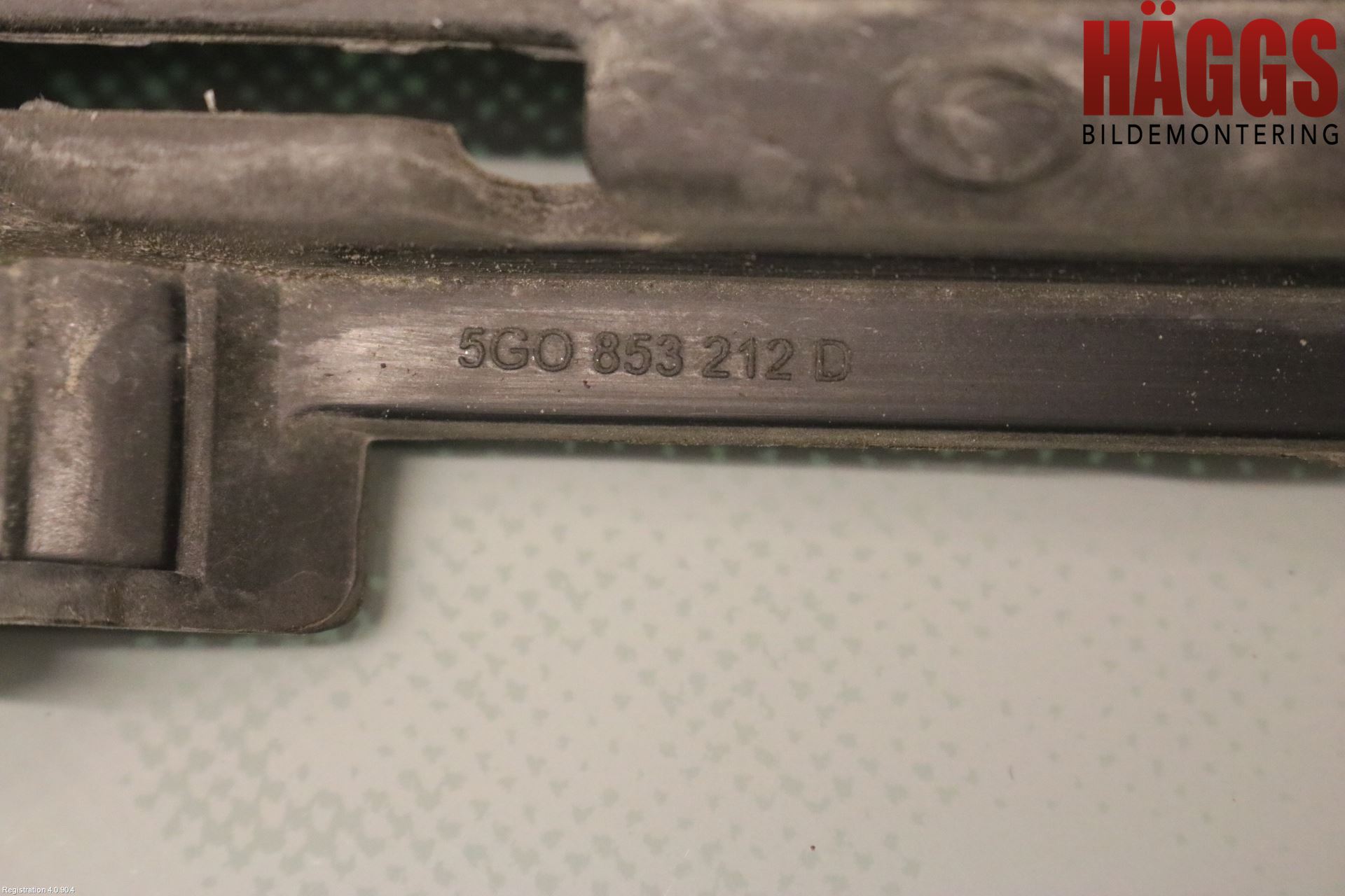 Volkswagen VW GOLF / E-GOLF VII 13-20 Grilldel Höger