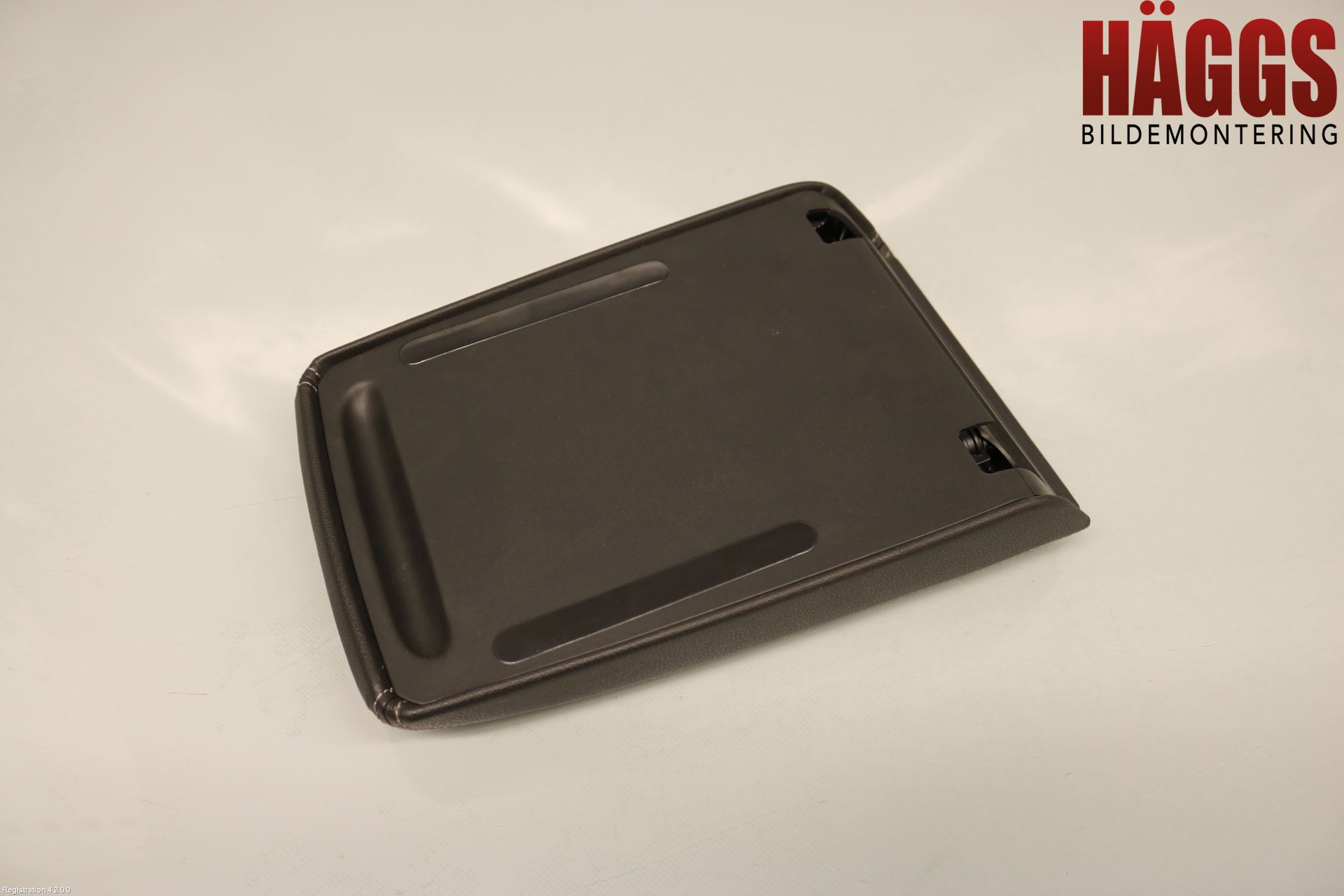 Volkswagen VW PASSAT 15-19 Inredning Armstöd