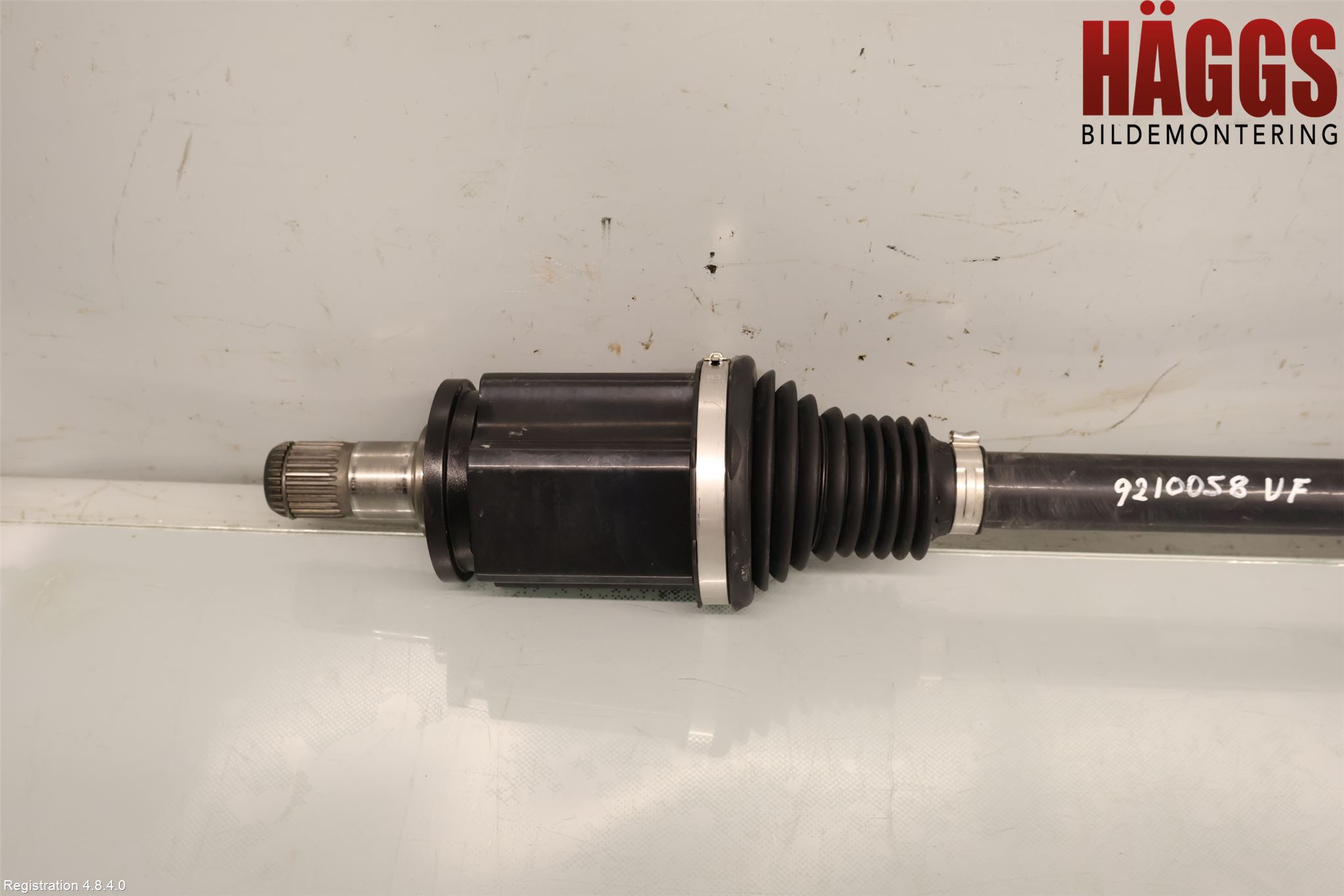 BMW 5/i5 G60/G61 24- Drivaxel Fram Vänster