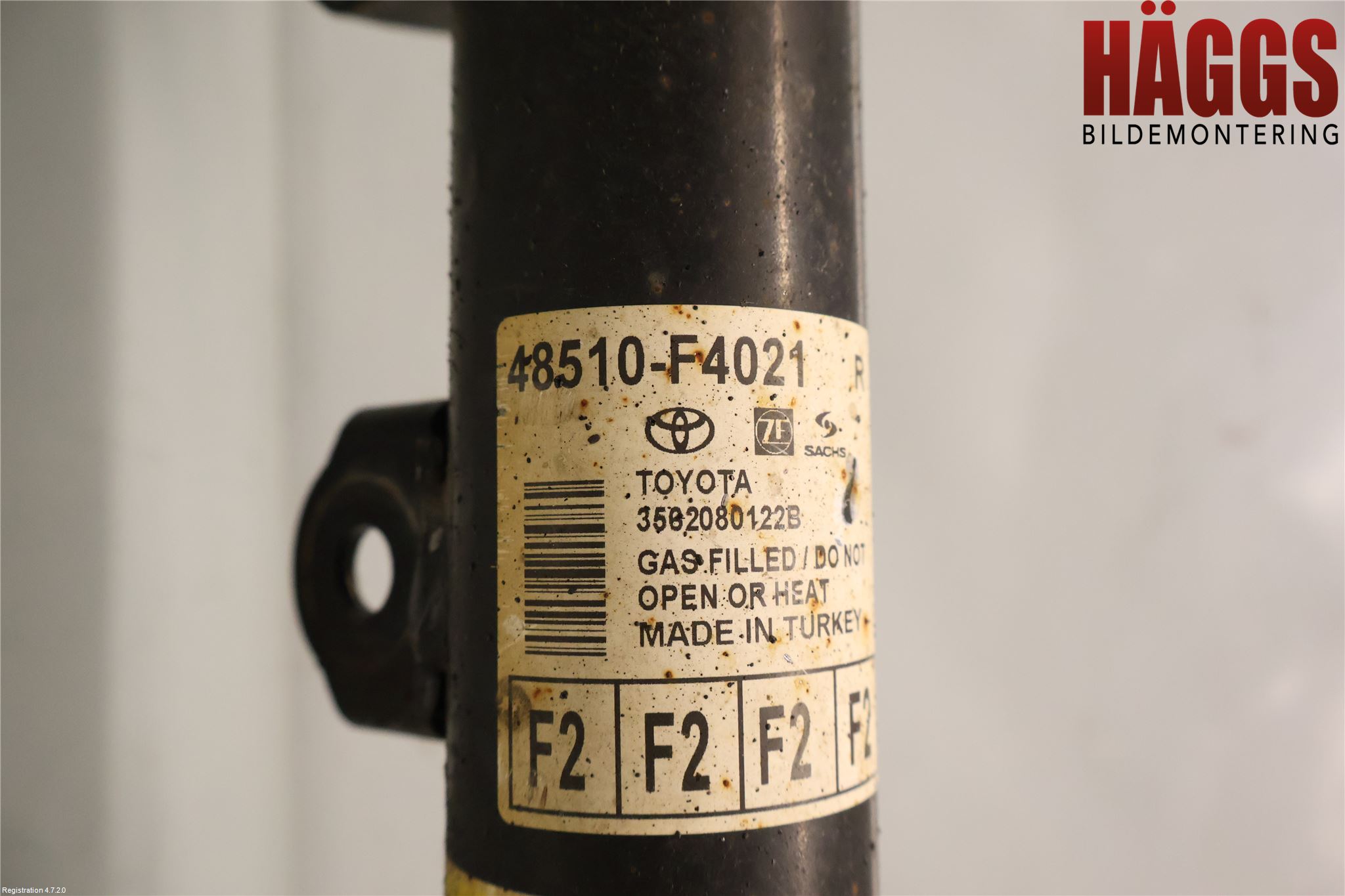 Toyota C-HR 16-23 Fjäderben Fram Höger