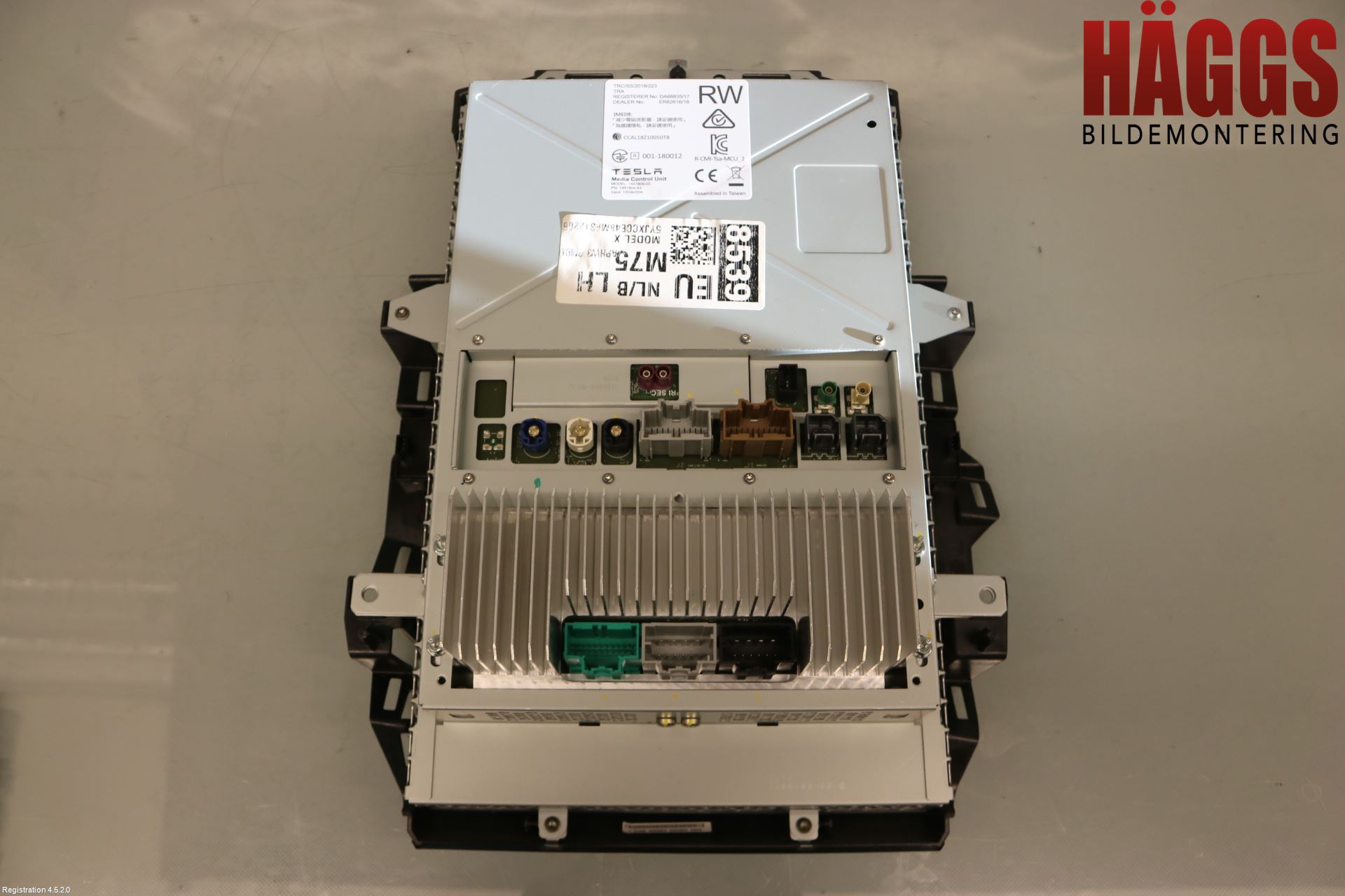 Tesla MODEL X 16- Cd Radio - Multimediapanel