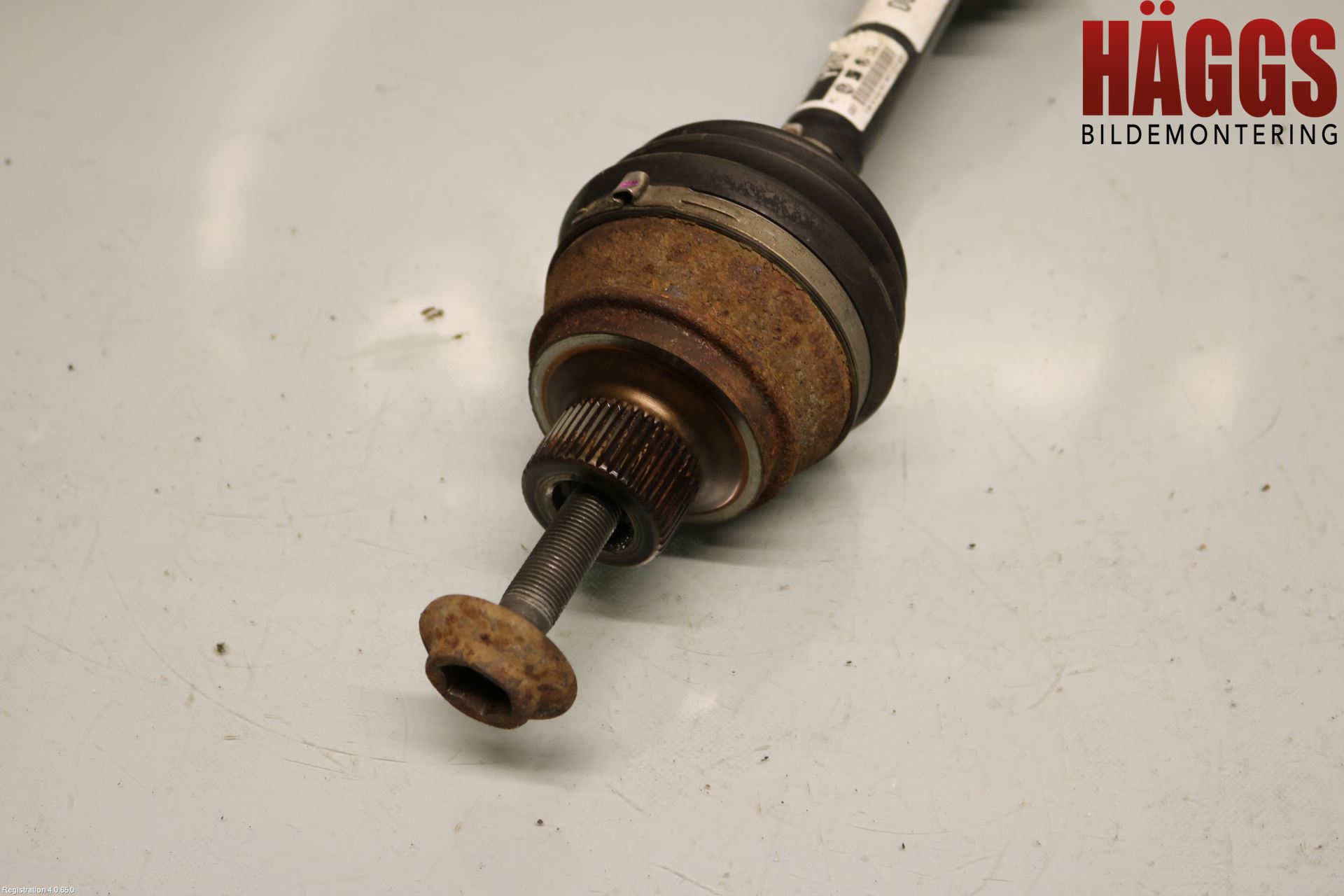 Audi A4/S4 08-11 Drivaxel Fram Höger