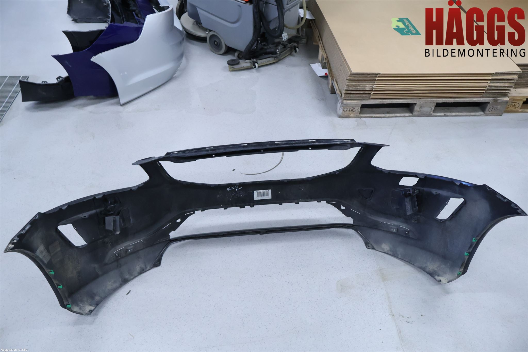 Volvo XC60 14-17 Stötfångarbeklädnad Fram