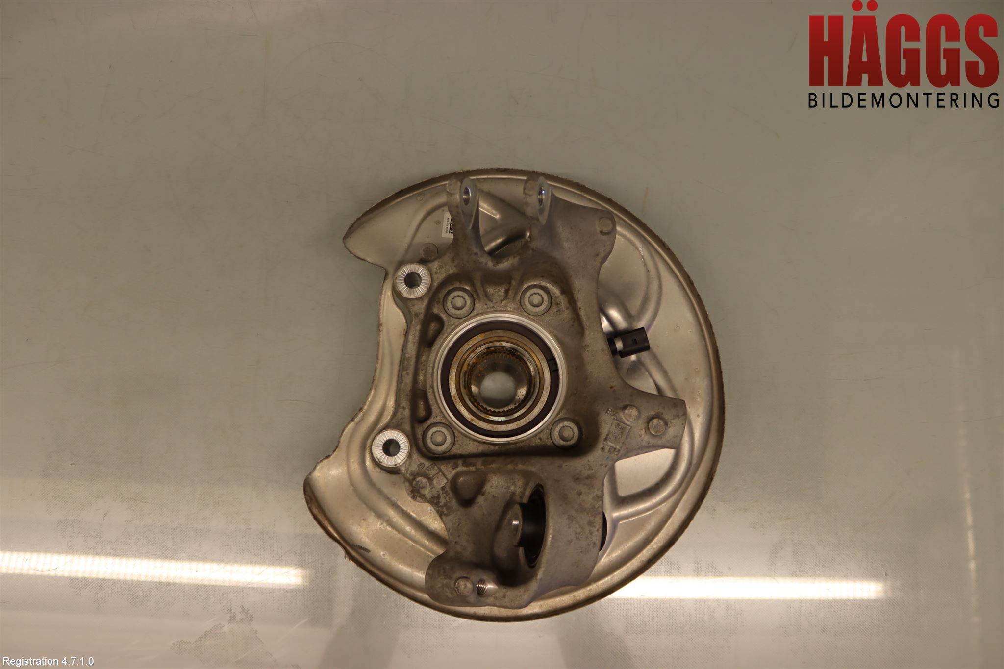 Audi A6 F2/C8 19- Hjullagerhus-Spindel Hö B