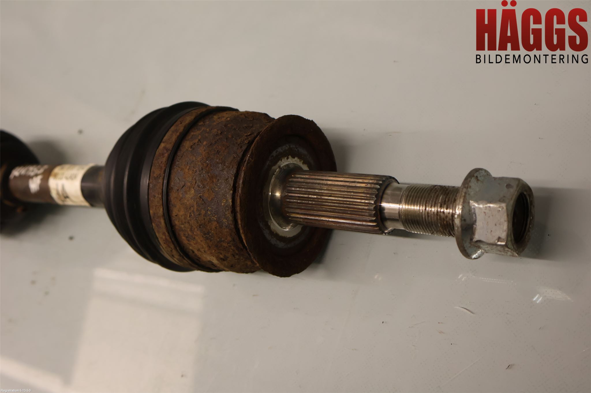 Nissan NAVARA 05-16 Drivaxel Fram Höger