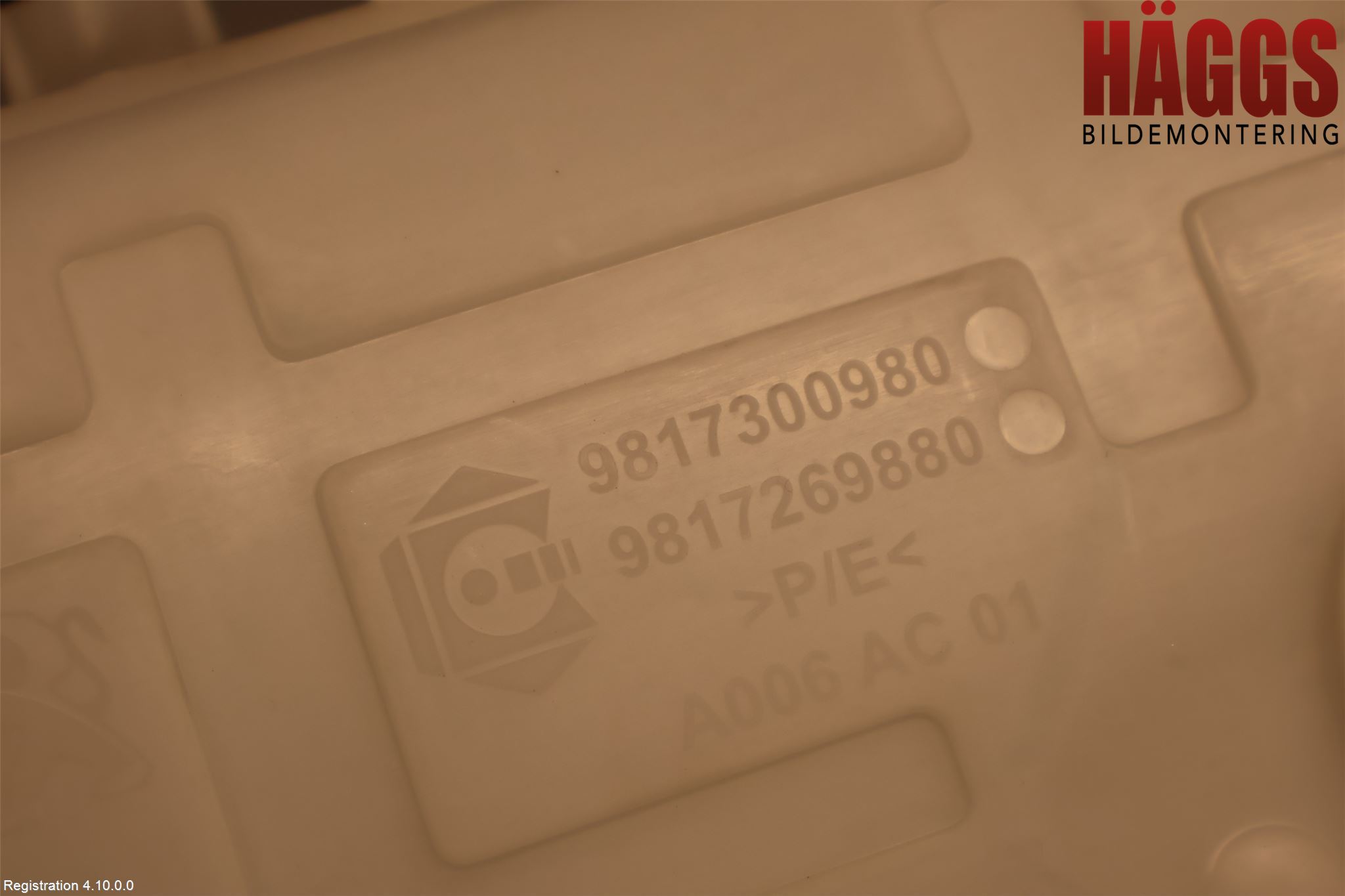 Peugeot PARTNER/E-PARTNER 19- Spolartank Vindruta