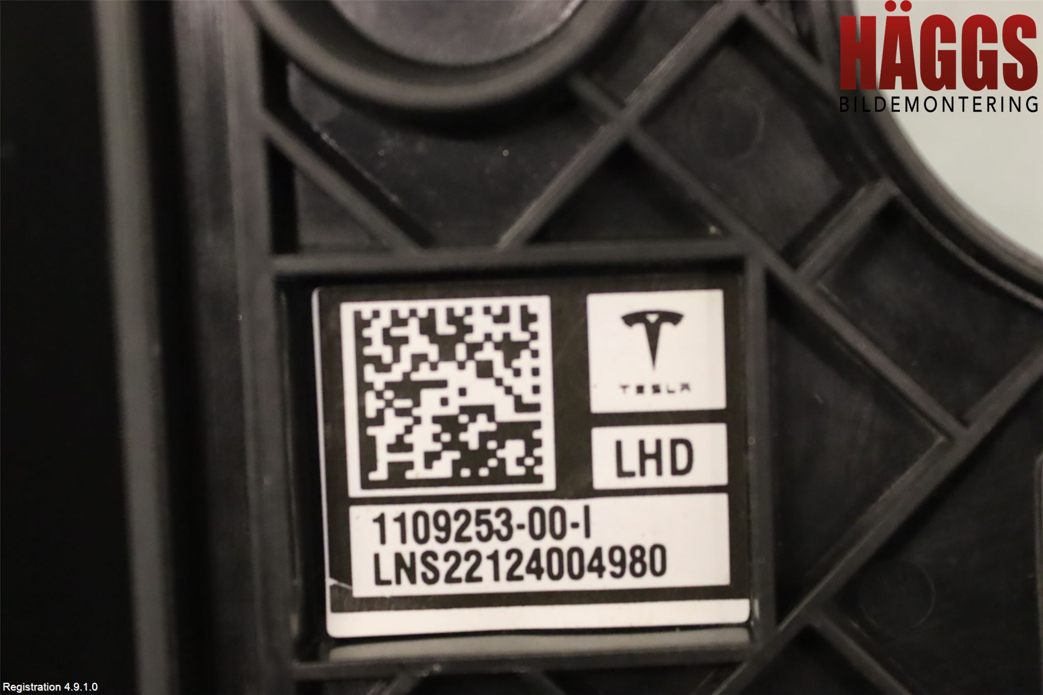 Tesla MODEL 3 17- List Vä