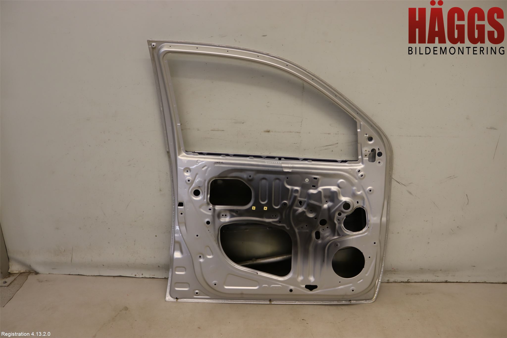 Toyota HILUX 05-16 Dörr Fram Vänster
