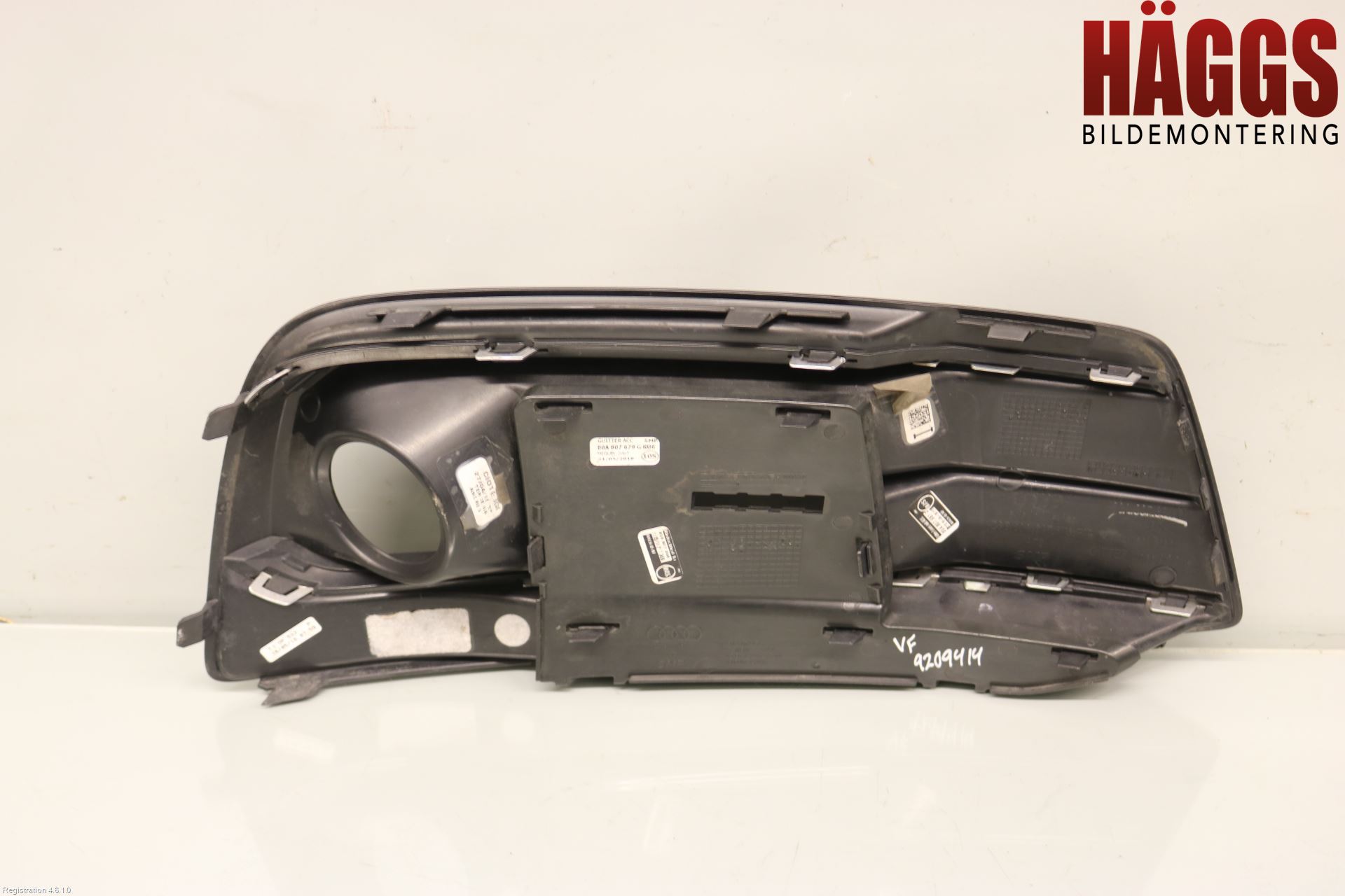 Audi Q5/SQ5 17- Dimljussarg Fram