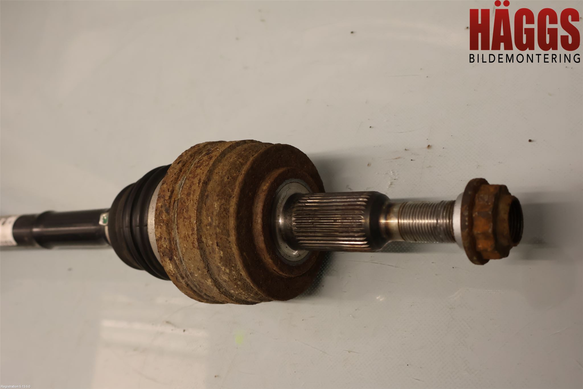 Volkswagen VW TRANSP/CARAVELLE (T5) 04-15 Drivaxel Bak Vänster