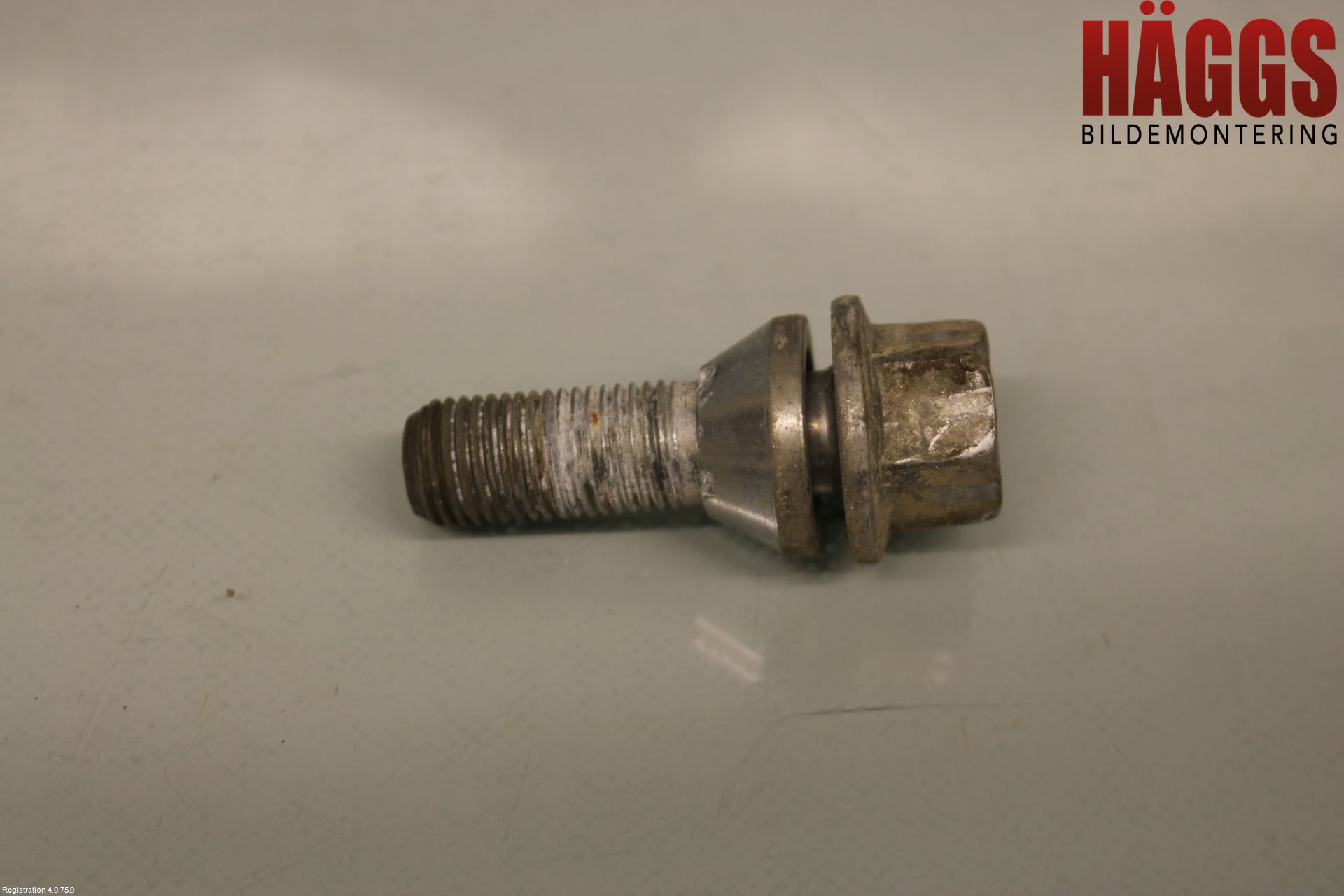 Volvo XC60 18- Hjulmutter-Bult-Sats