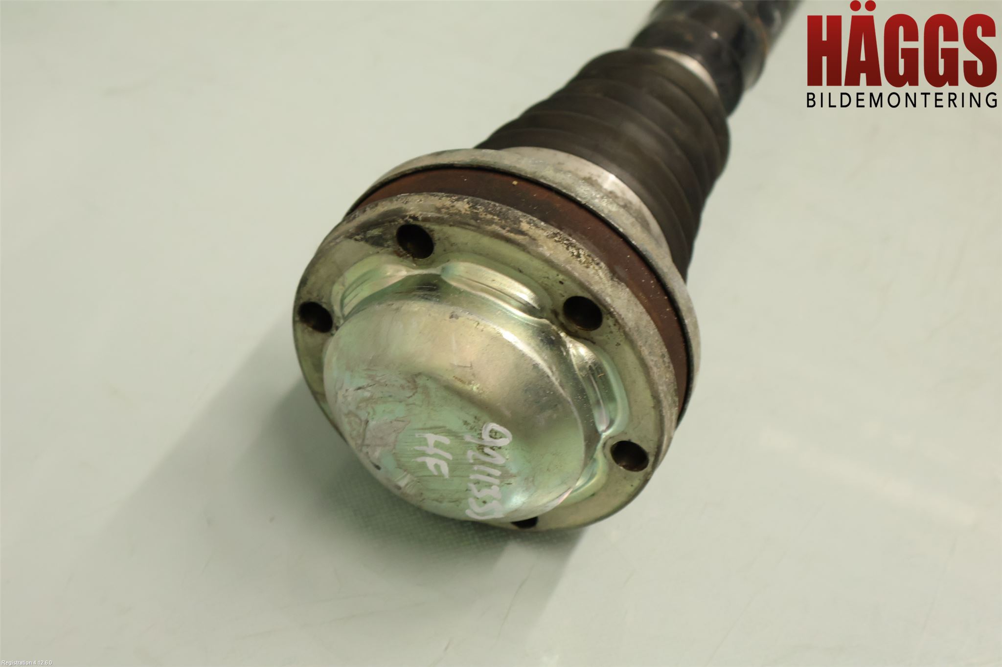 Volkswagen VW CADDY 11-15 Drivaxel Fram Höger