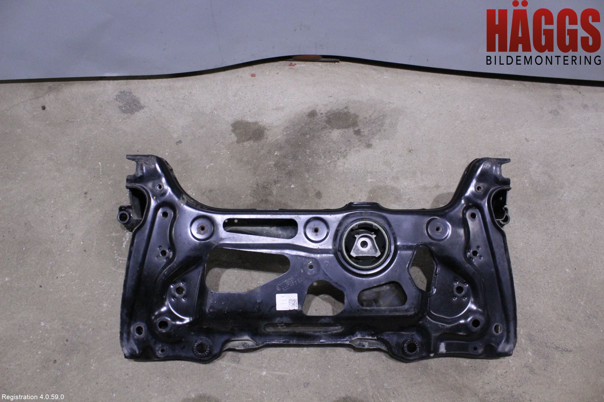 Volkswagen VW TOURAN 16- Framvagnsbalk