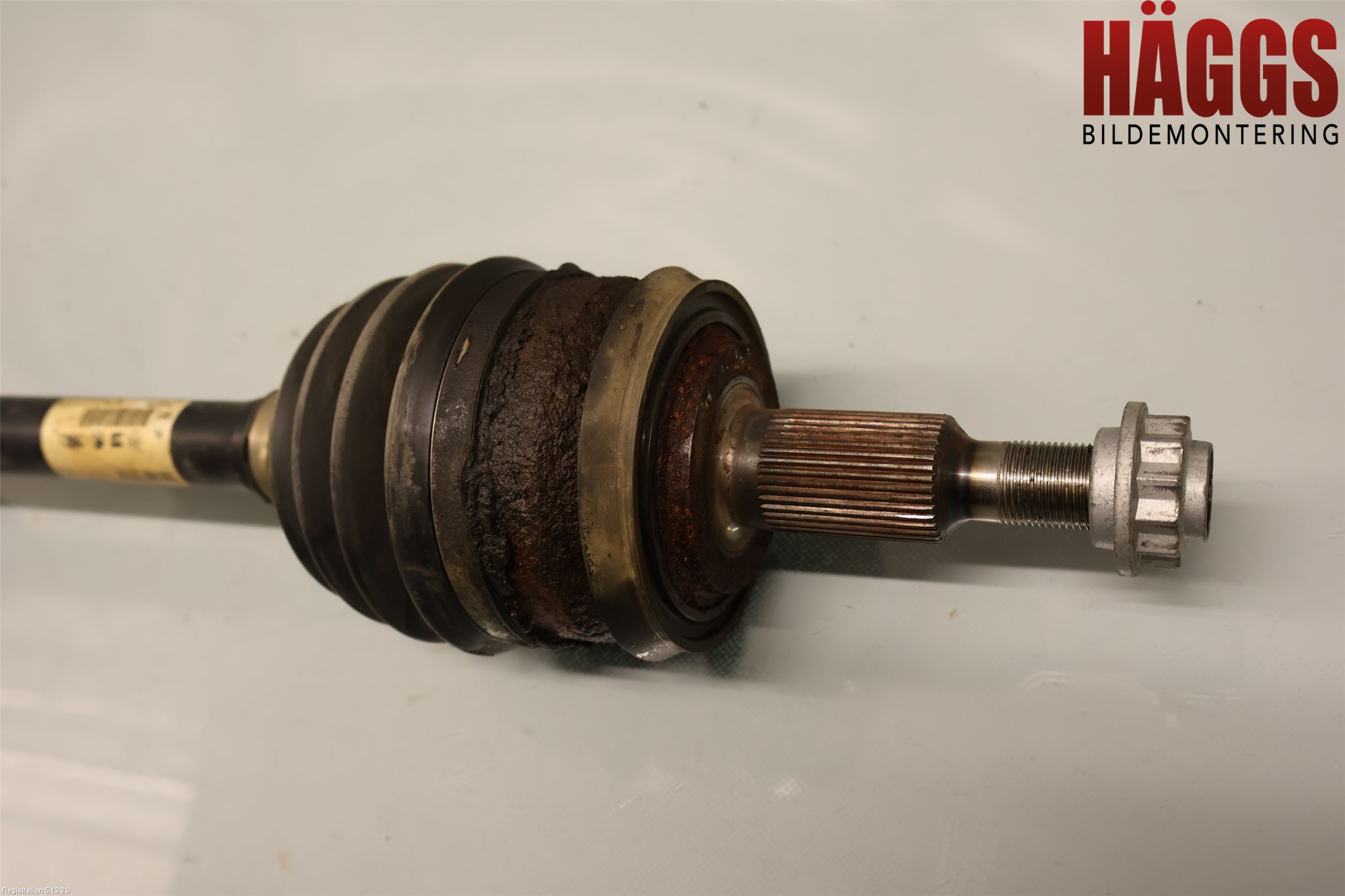 Volkswagen VW TRANSP/CARAVELLE (T5) 04-15 Drivaxel Fram Vänster
