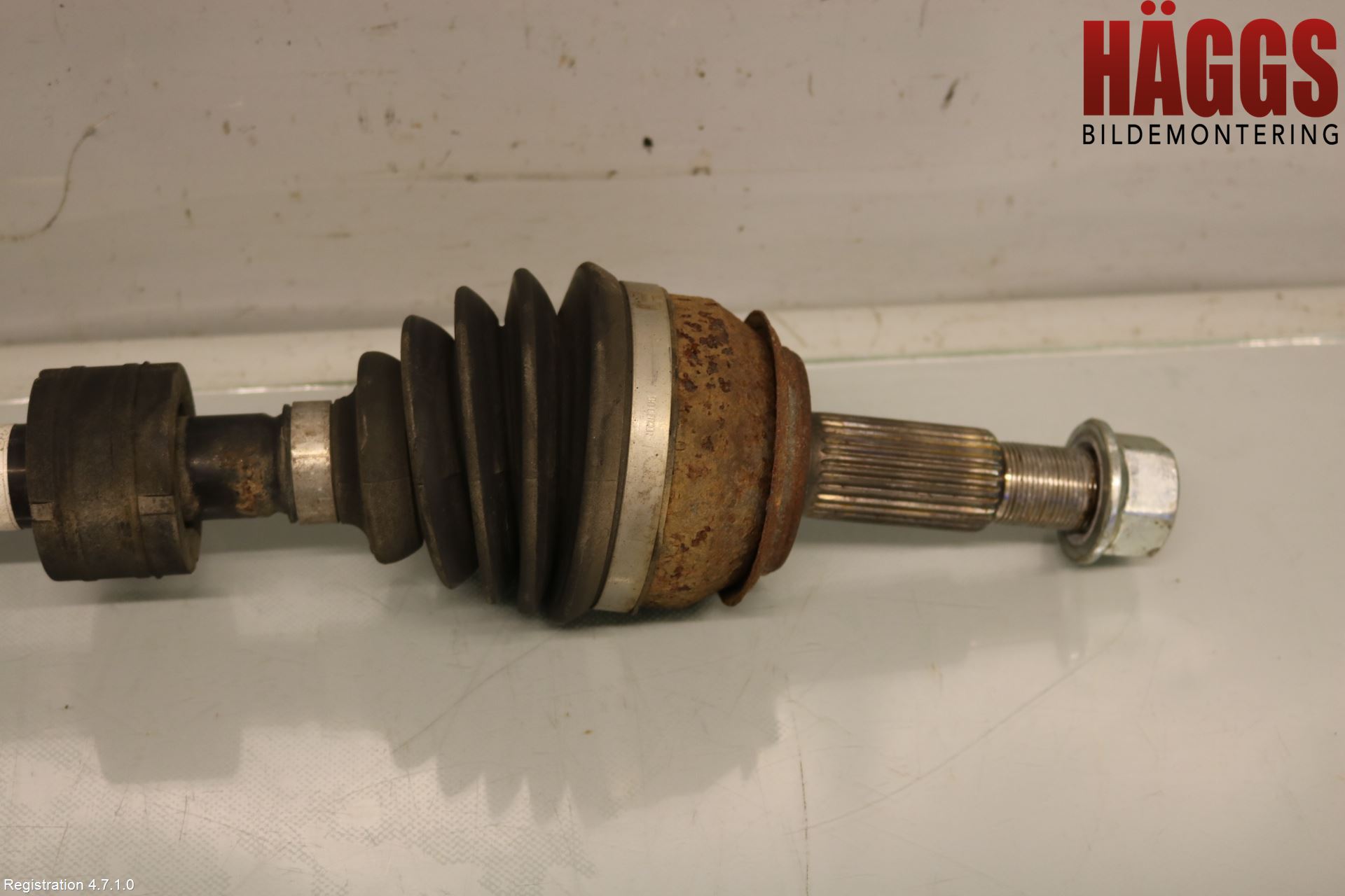 Nissan QASHQAI 17-21 Drivaxel Fram Vänster