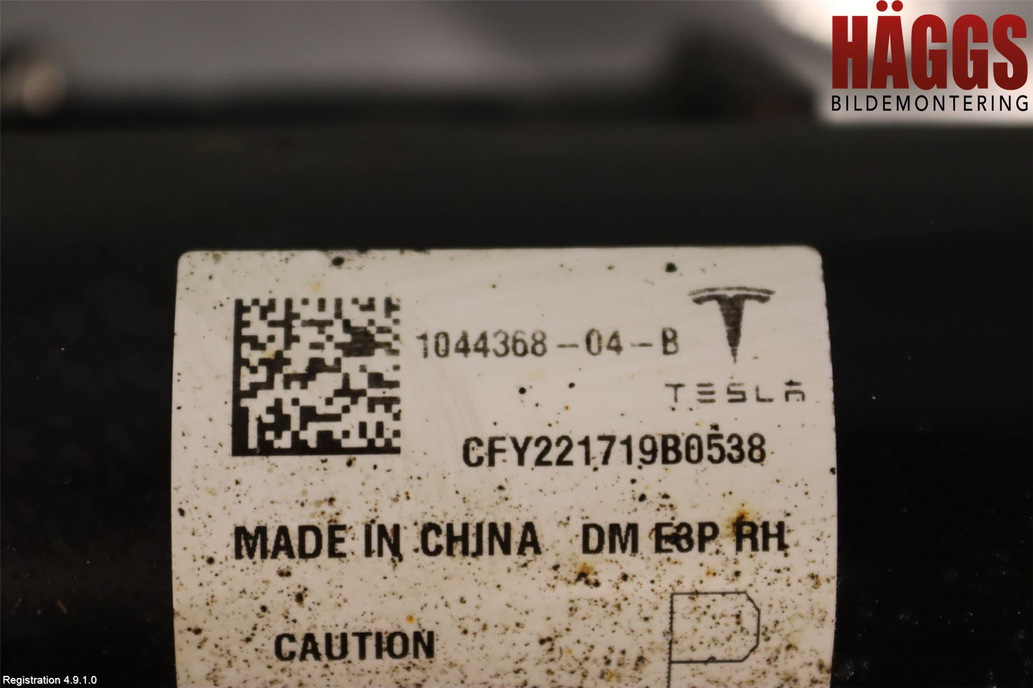 Tesla MODEL 3 17- Fjäderben Fram Höger