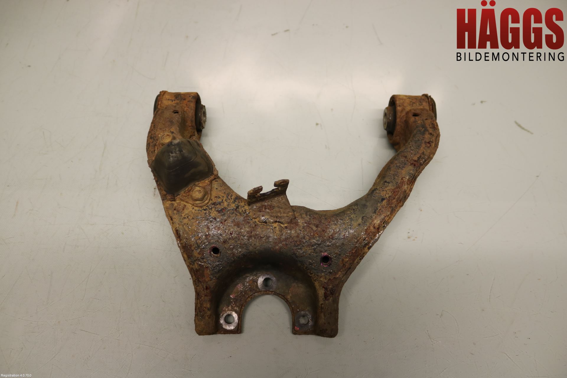 Mitsubishi L200 06-15 Bärarm Fram Övre Vä