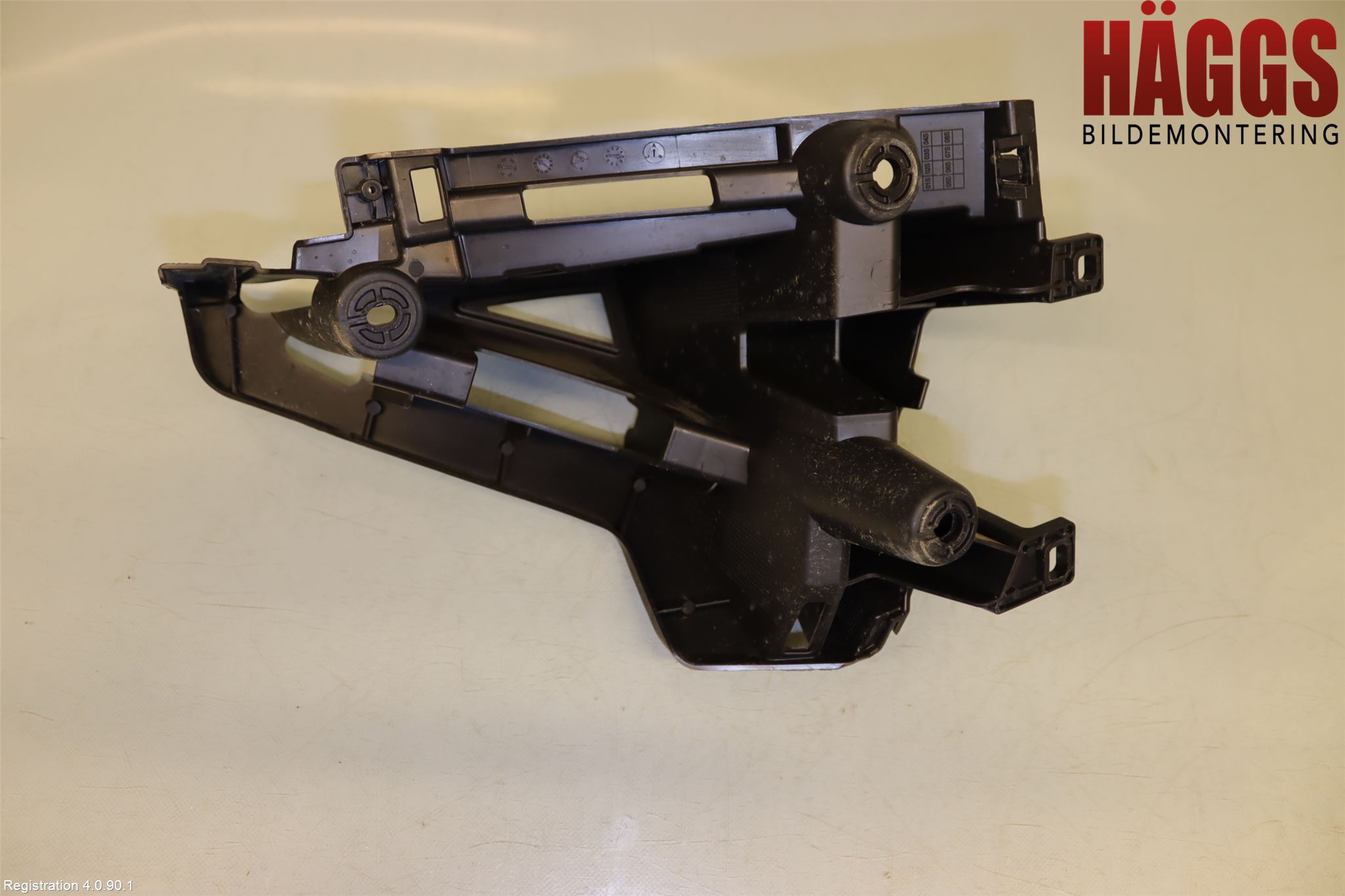 Citroen C5 X CROSSOVER 22- Stötfångarfäste Bak Vä