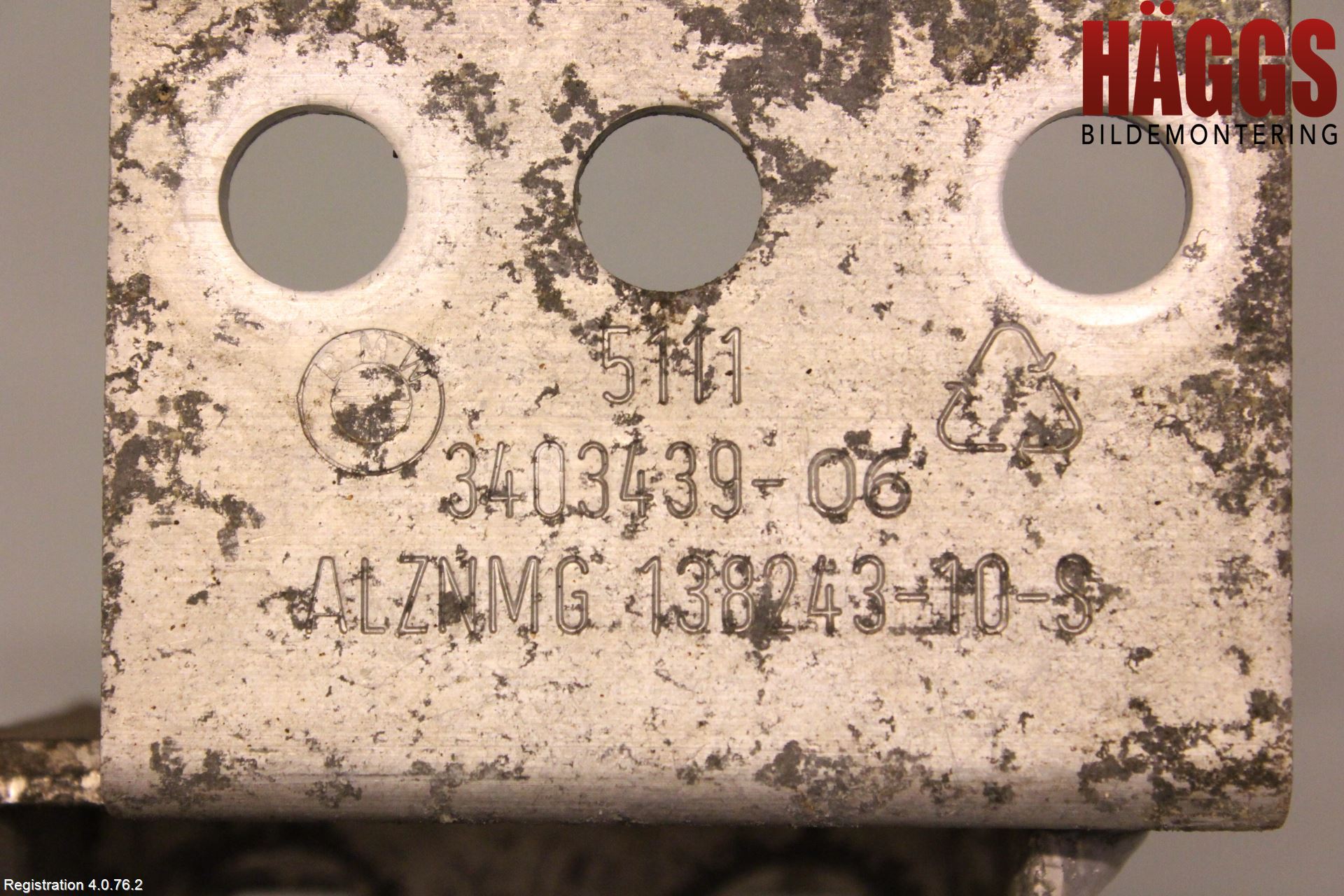 BMW X3 E83     03-10 Stötfångarbärjärn Fram