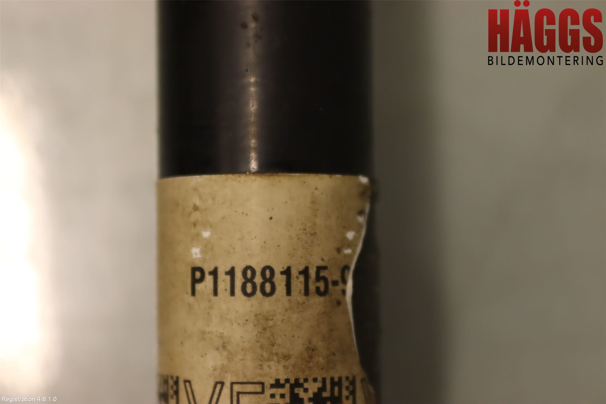 Tesla MODEL Y 21- Drivaxel Fram Höger