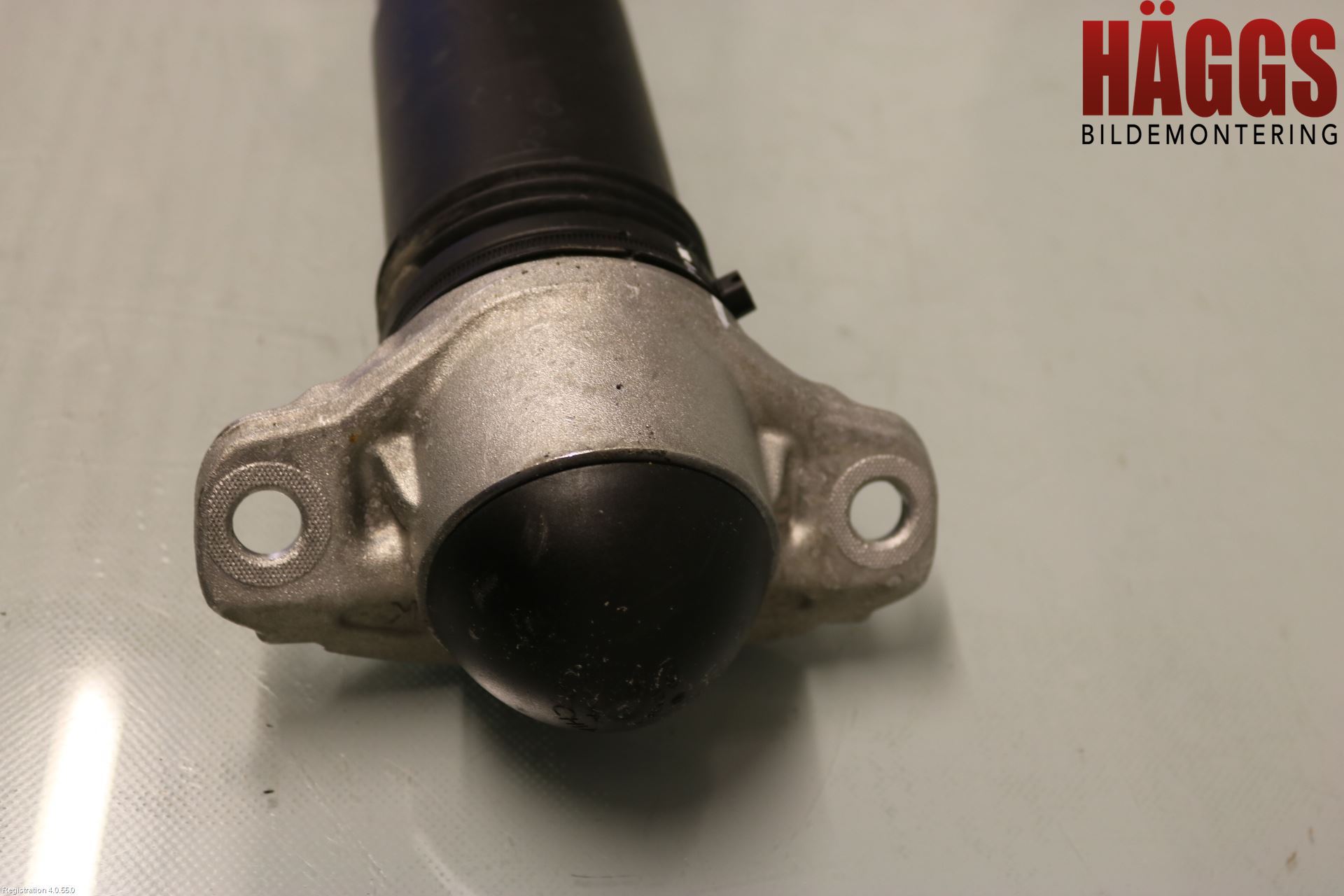 Audi Q3 F3 19- Stötdämpare Bak