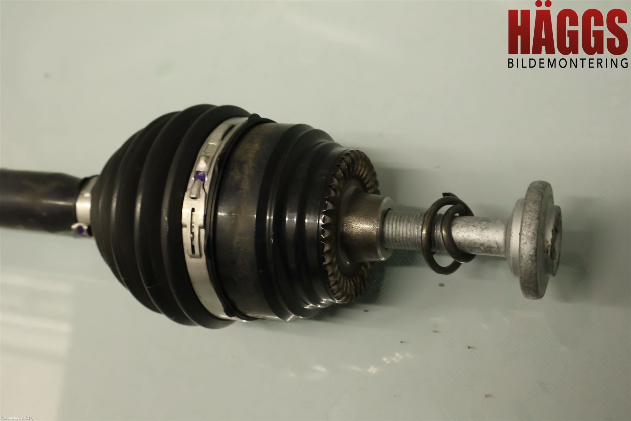 BMW X4 G02 18- Drivaxel Fram Vänster
