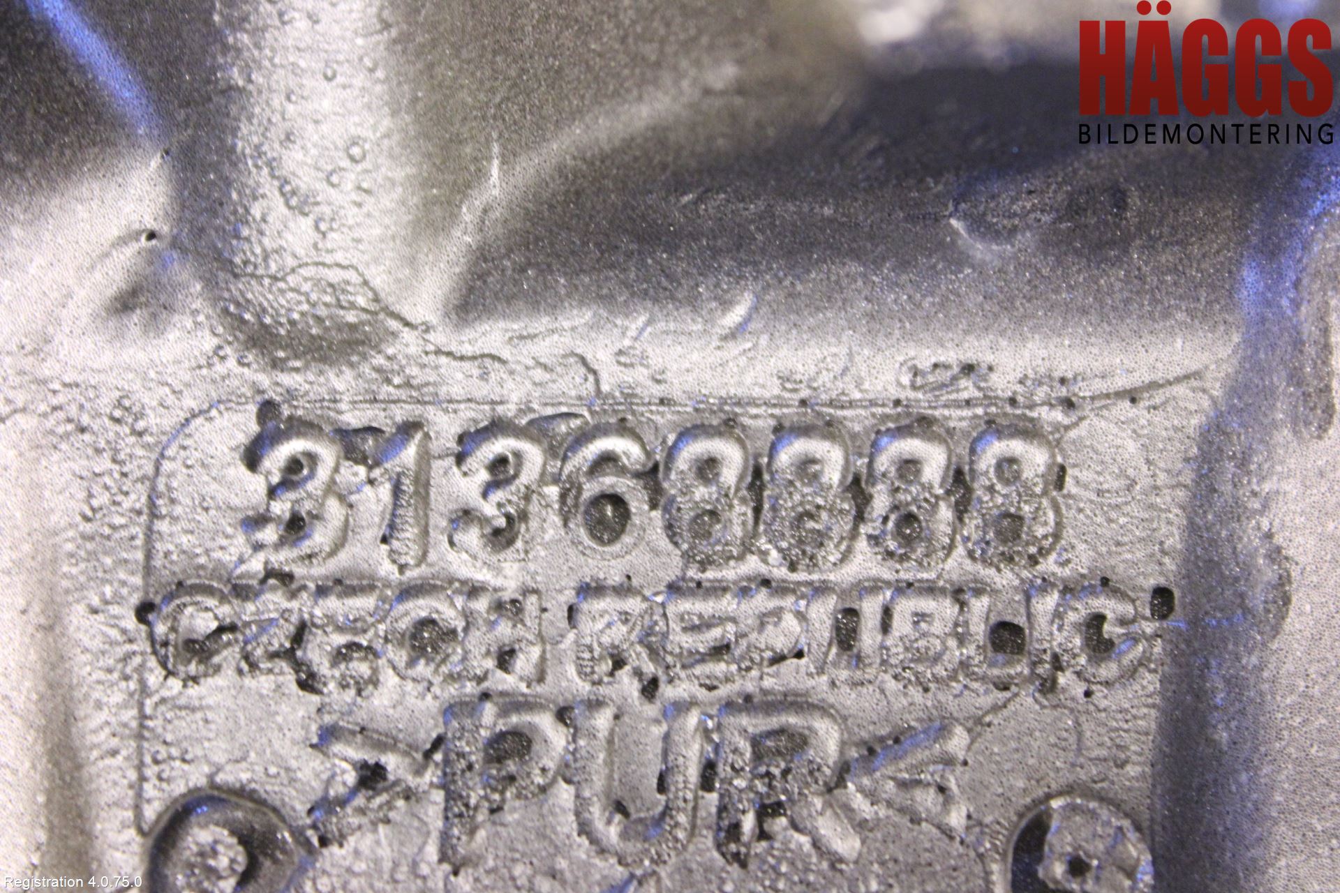 Volvo V40 12-19 Motorkåpa