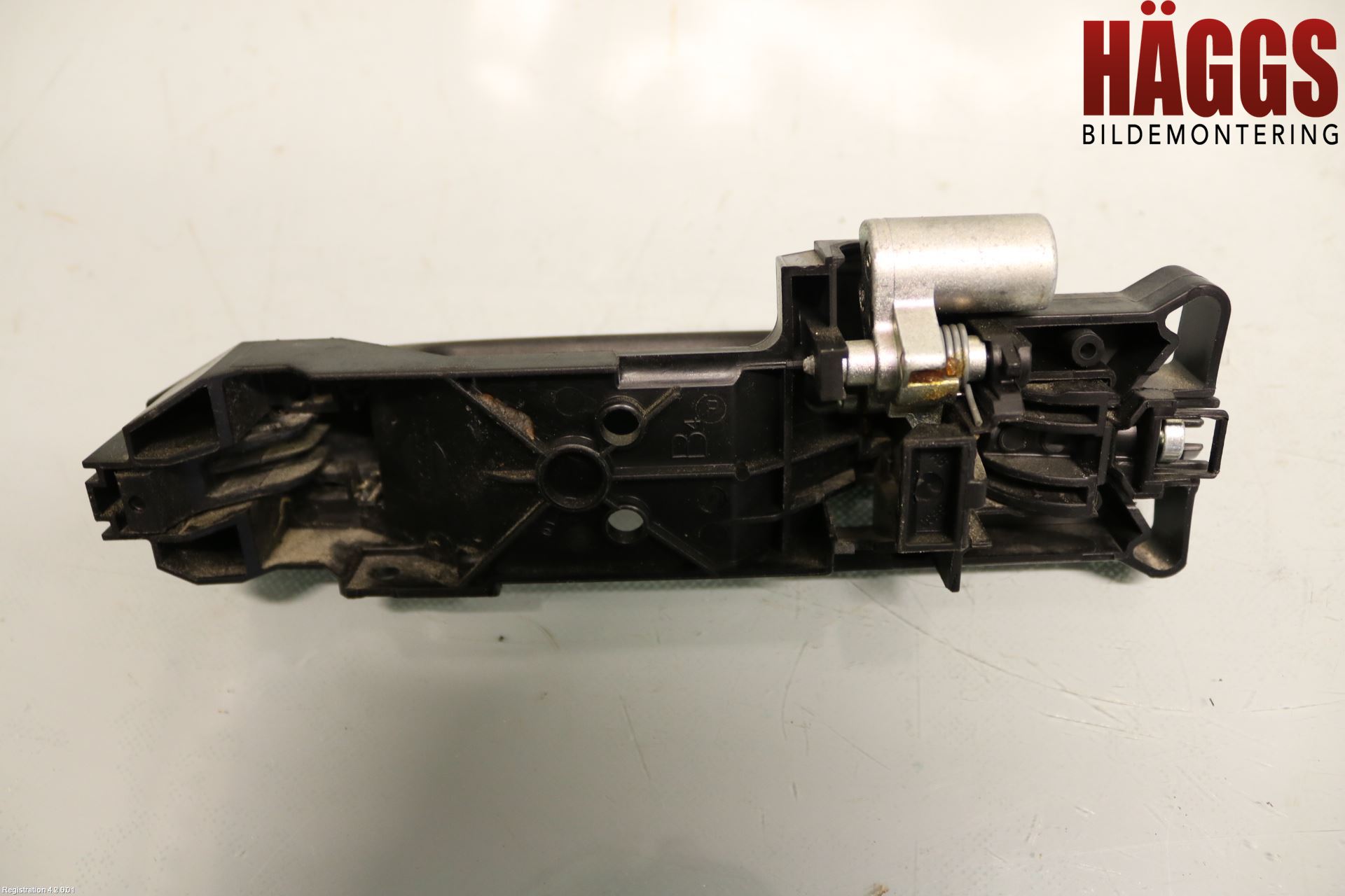 Nissan NOTE E11 06-14 Dörrhandtag Yttre Hö