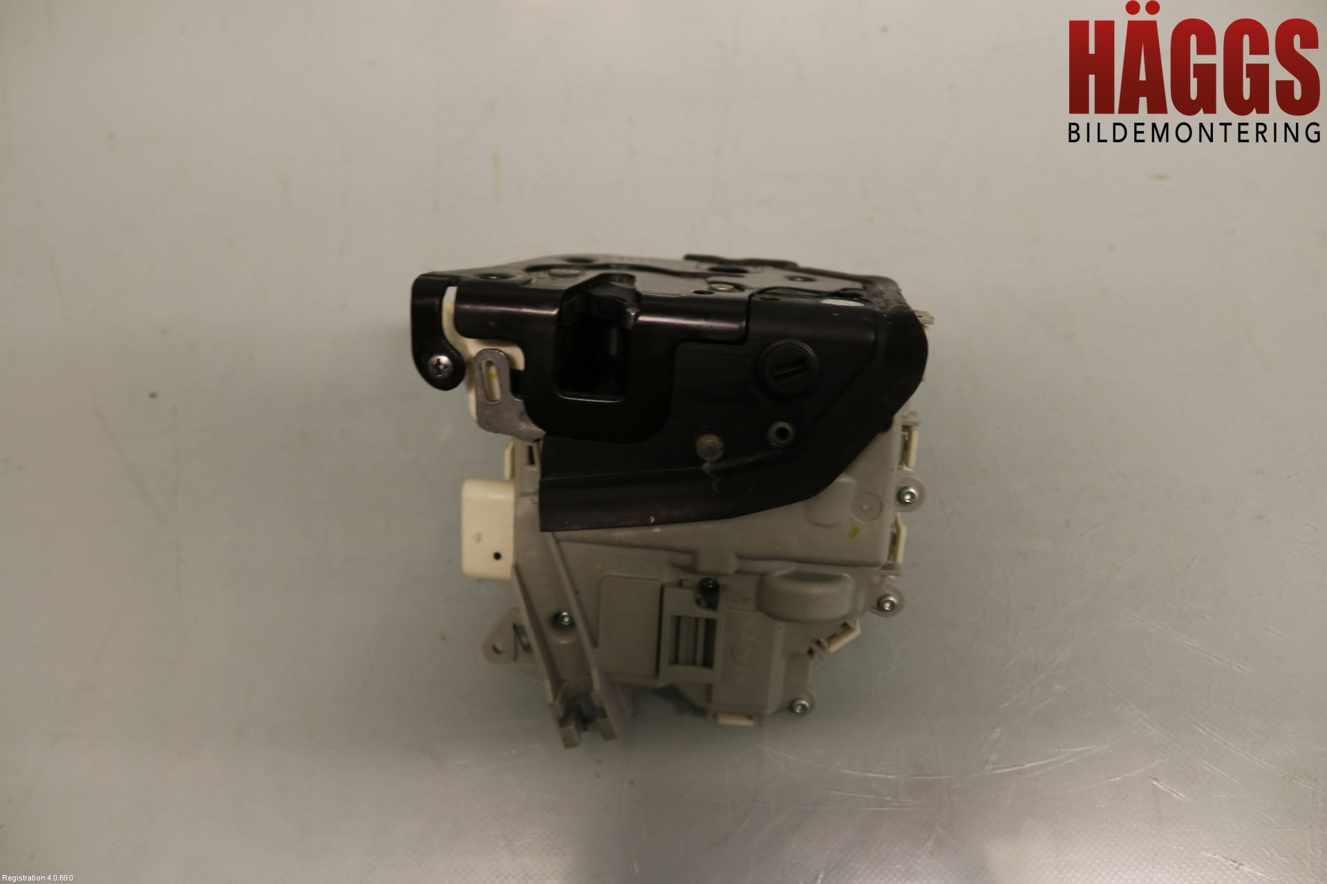 Audi A4/S4 08-11 Låskista-Dörrlås