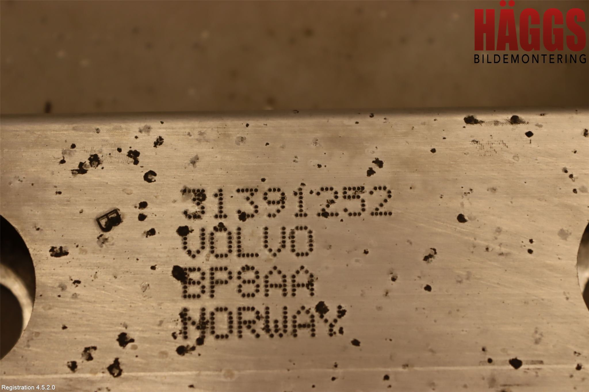 Volvo V90 17->> Kylarfäste-Ram-Balk