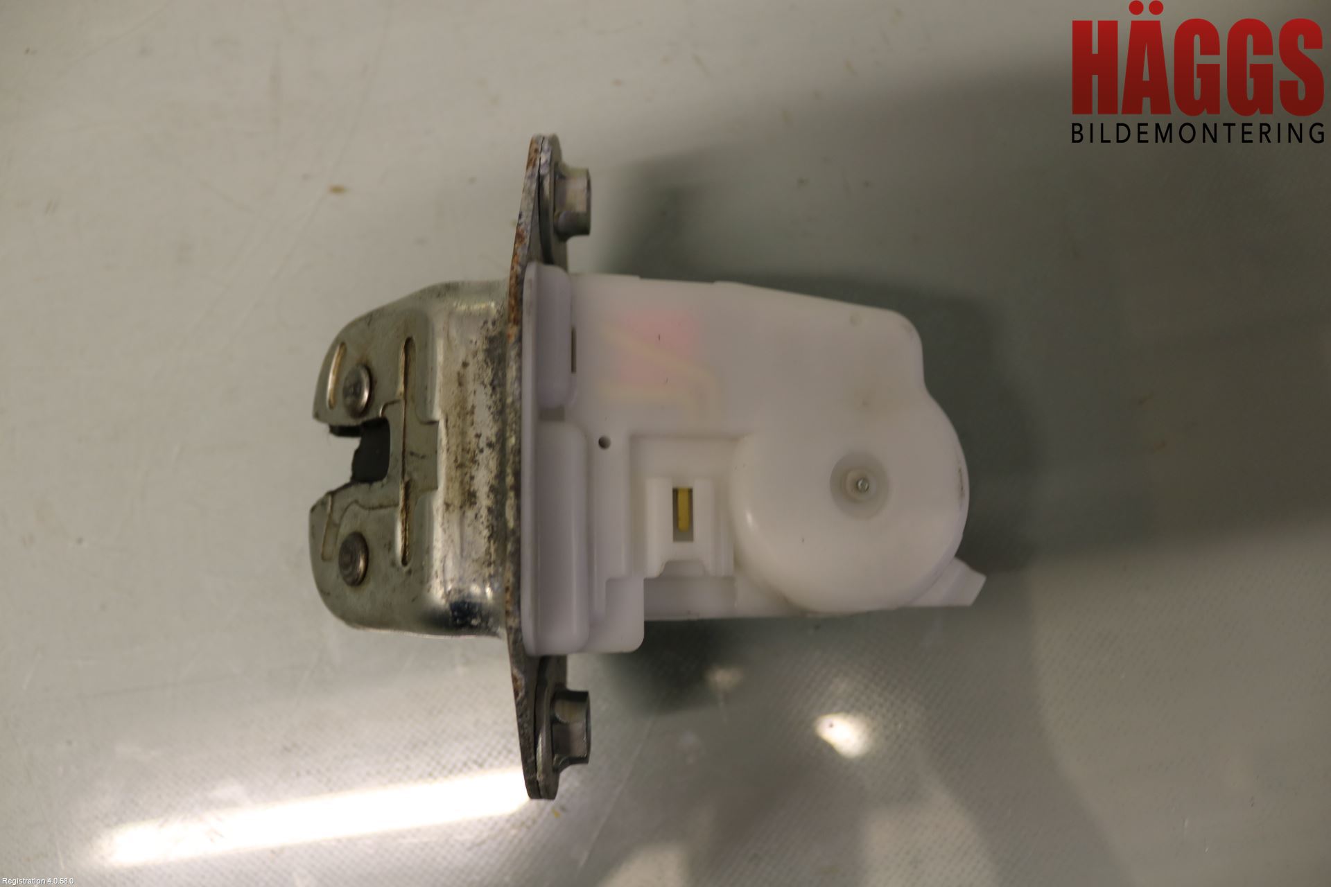 Subaru LEGACY 10-14 Låskista Baklucka