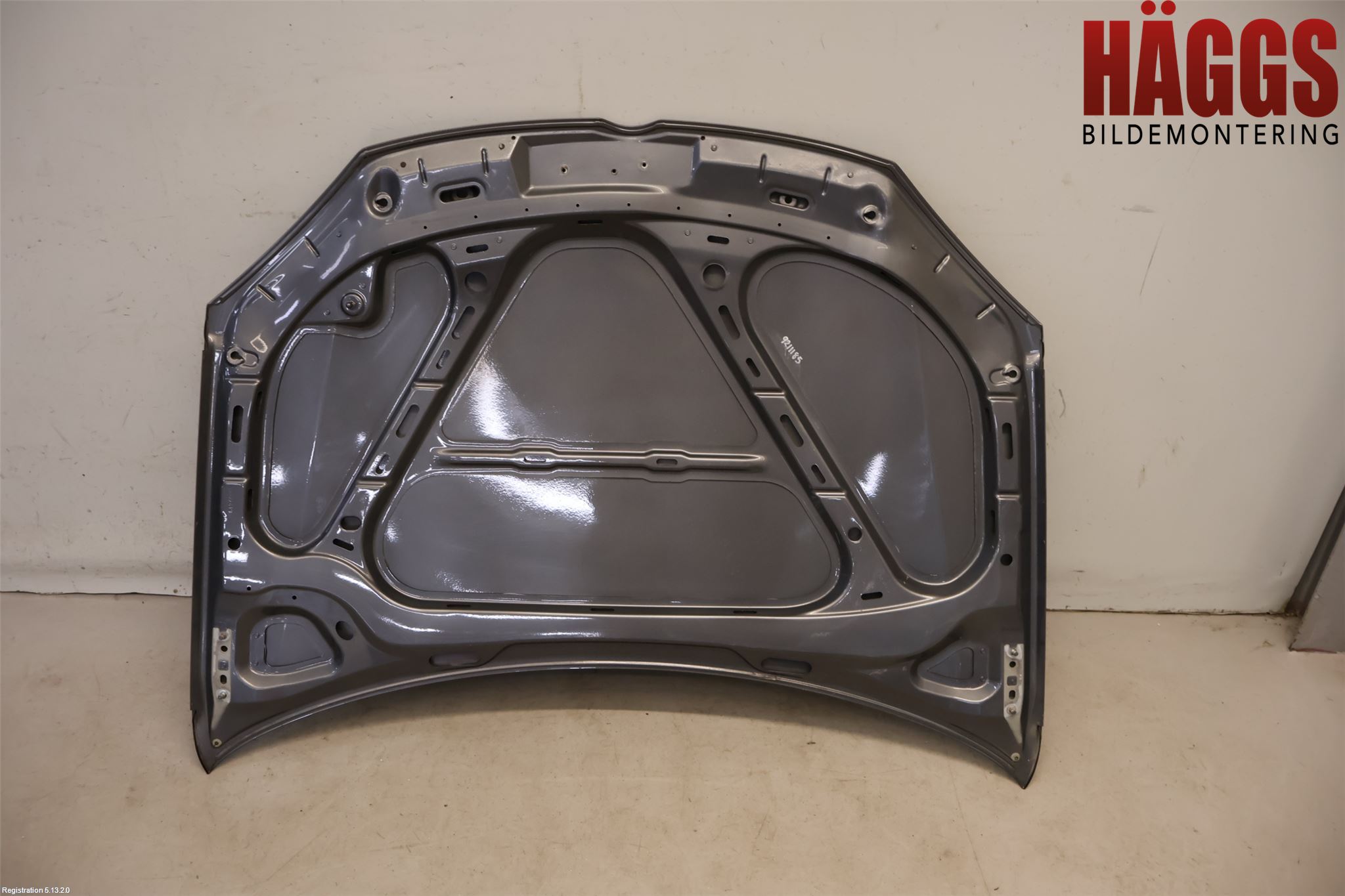 Volkswagen VW GOLF V 04-09 Huv Fram