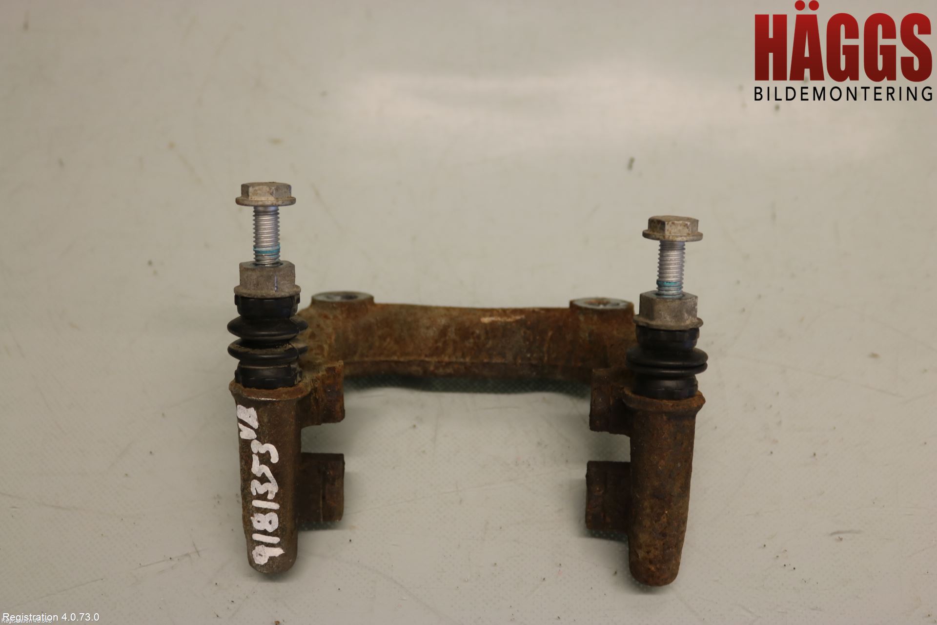 Skoda RAPID Bromsokshållare