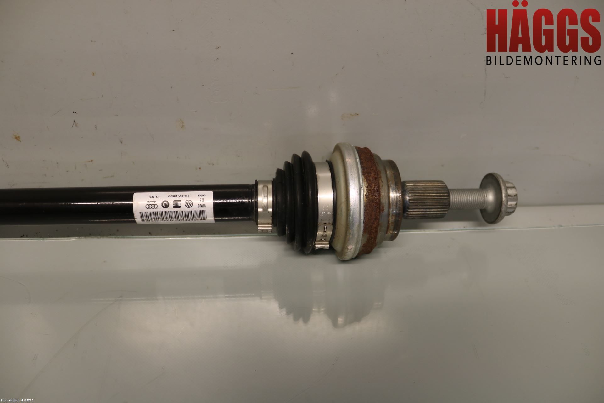 Volkswagen VW TIGUAN 16-24 Drivaxel Bak Höger