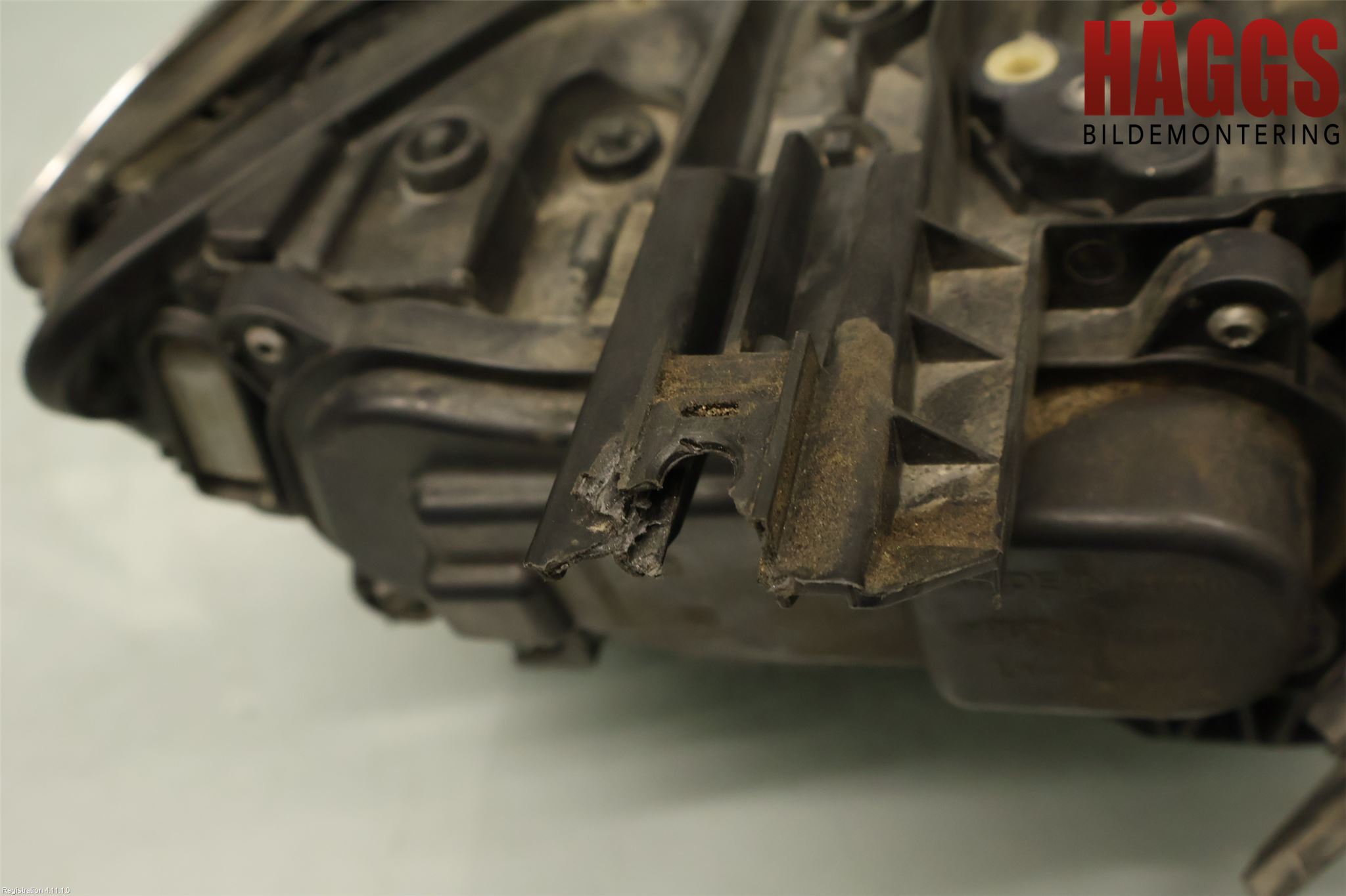 Volkswagen VW PASSAT 15-19 Strålkastare Vänster