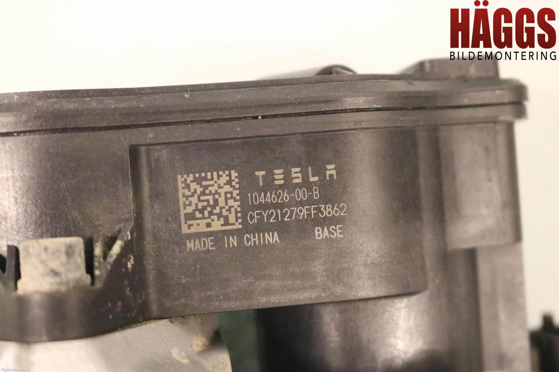 Tesla MODEL Y 21- Bromsok Bak Höger