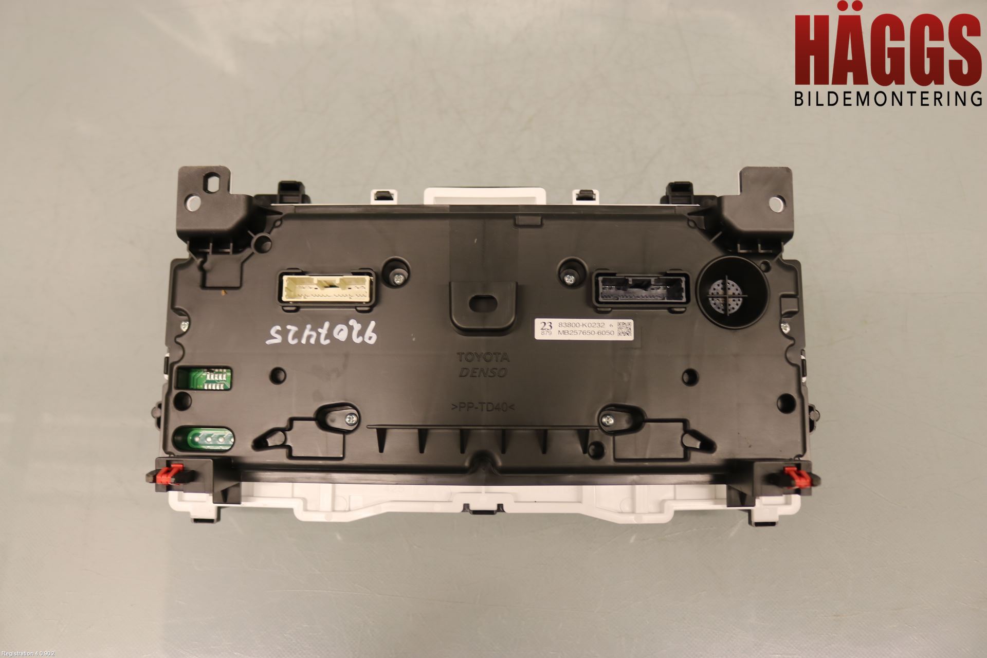 Toyota YARIS XP21 20- Instrument Komb