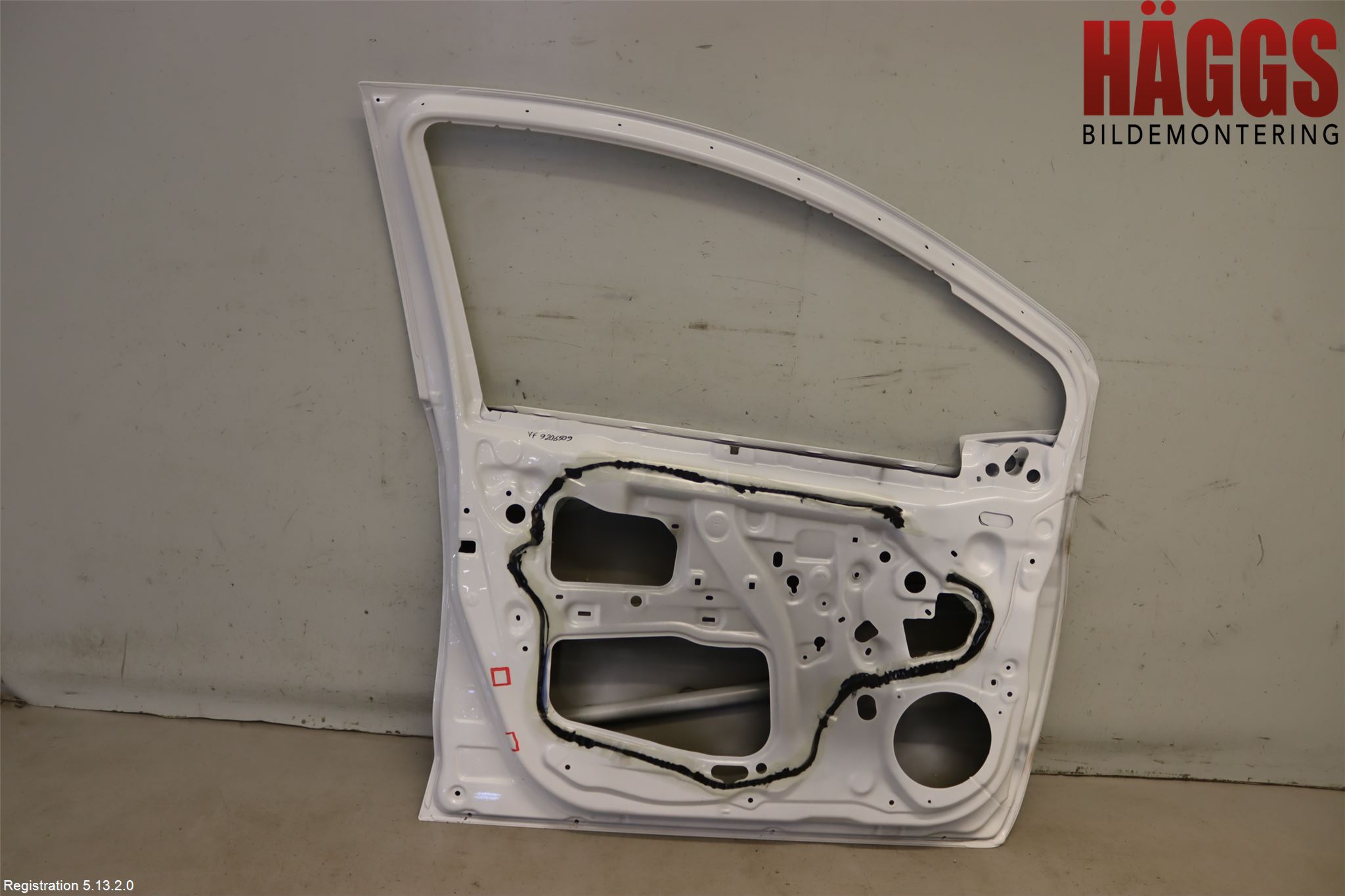 Toyota YARIS XP130 12-14 Dörr Fram Vänster