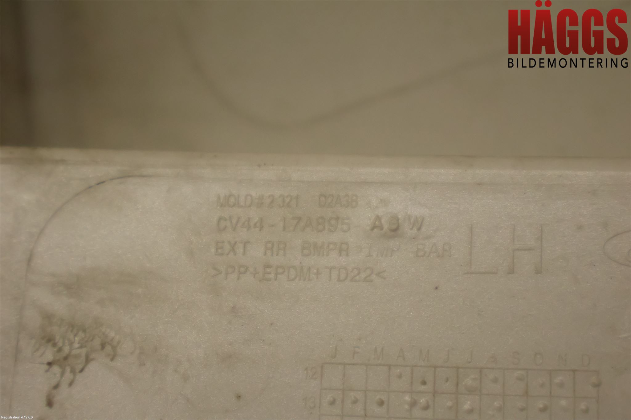 Ford KUGA 13-16 Stötfångardel Bak Vä