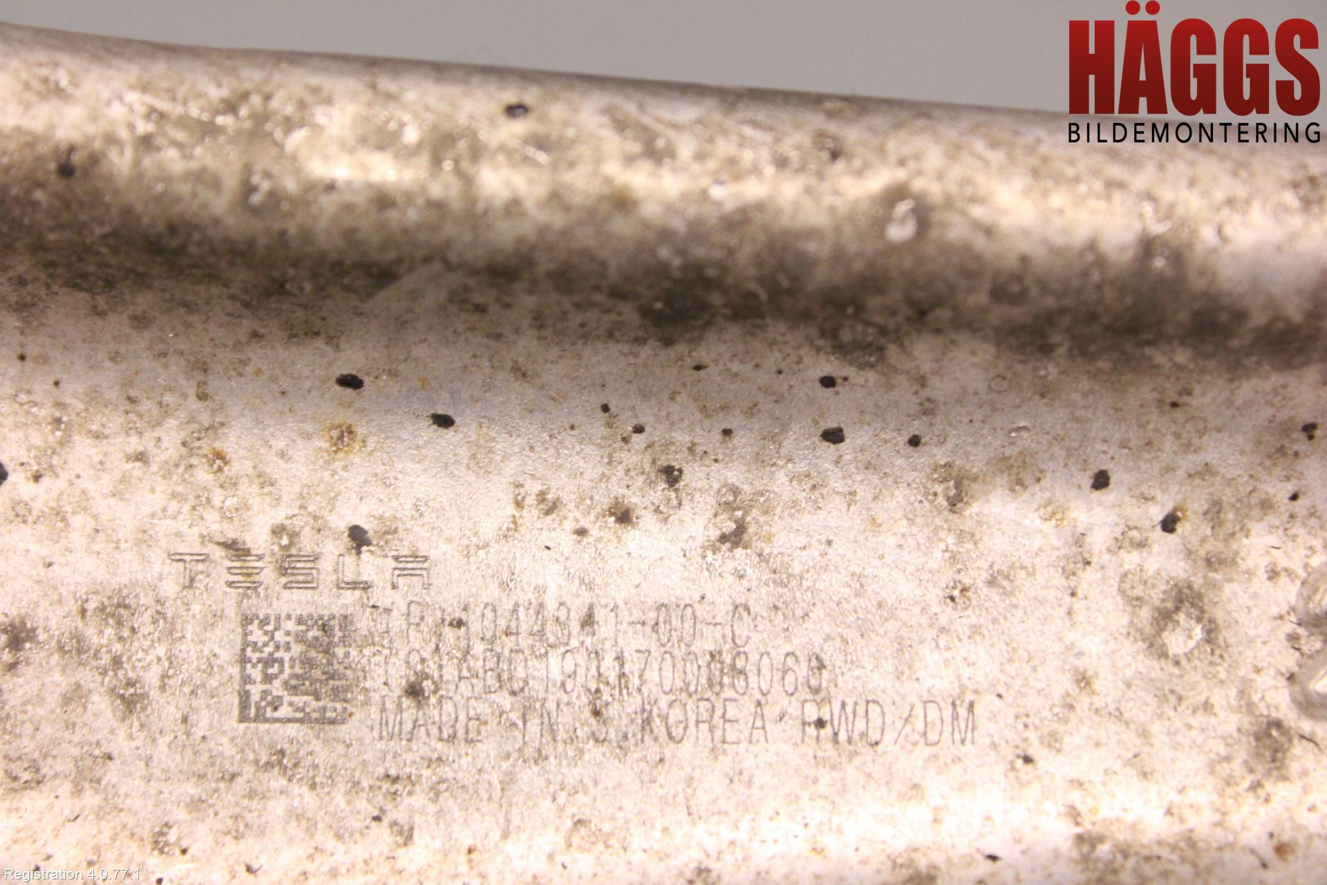 Tesla MODEL 3 17- Bärarm Fram Undre Hö