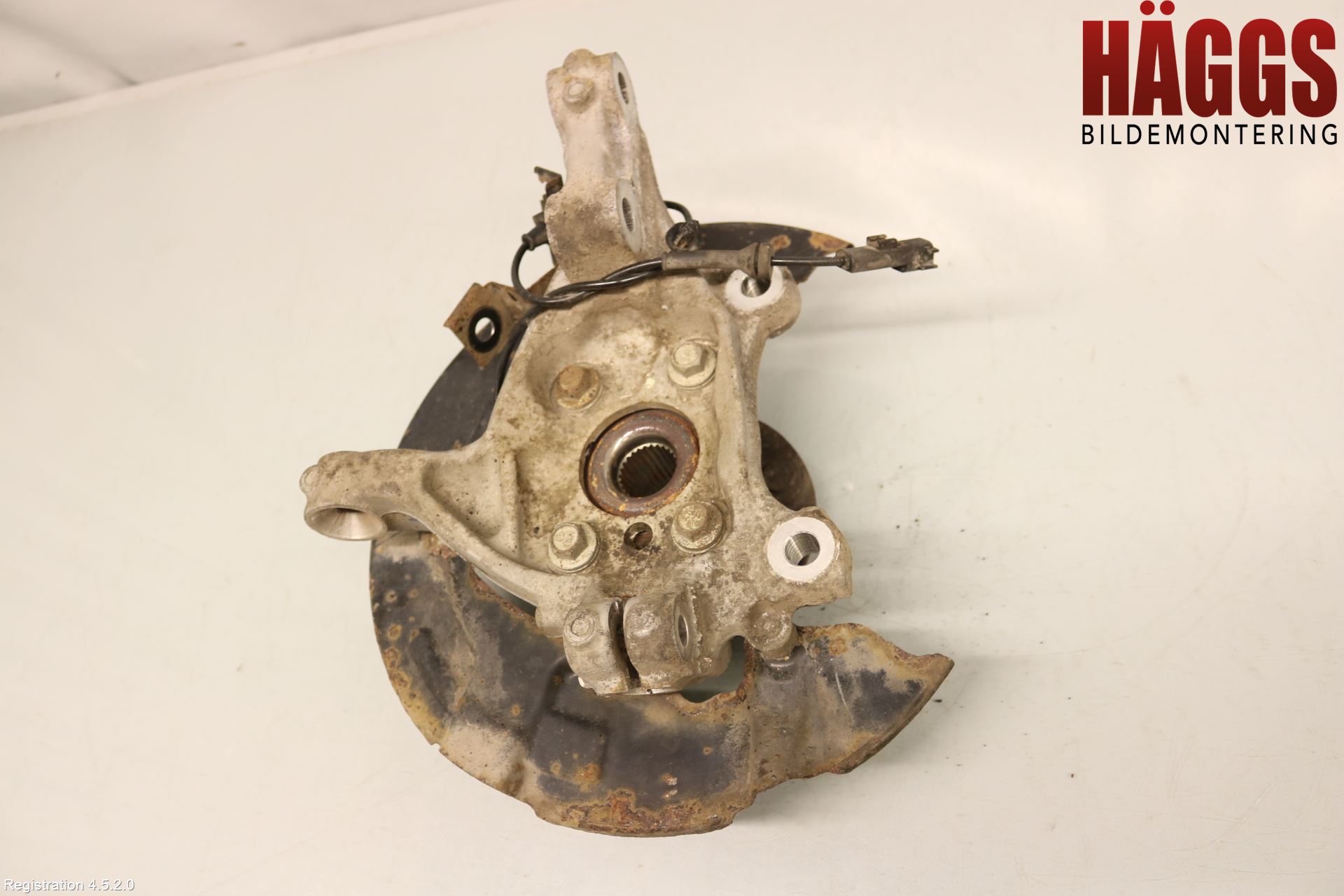 Ford MONDEO 15-22 Styrspindel Lagerhus Vä