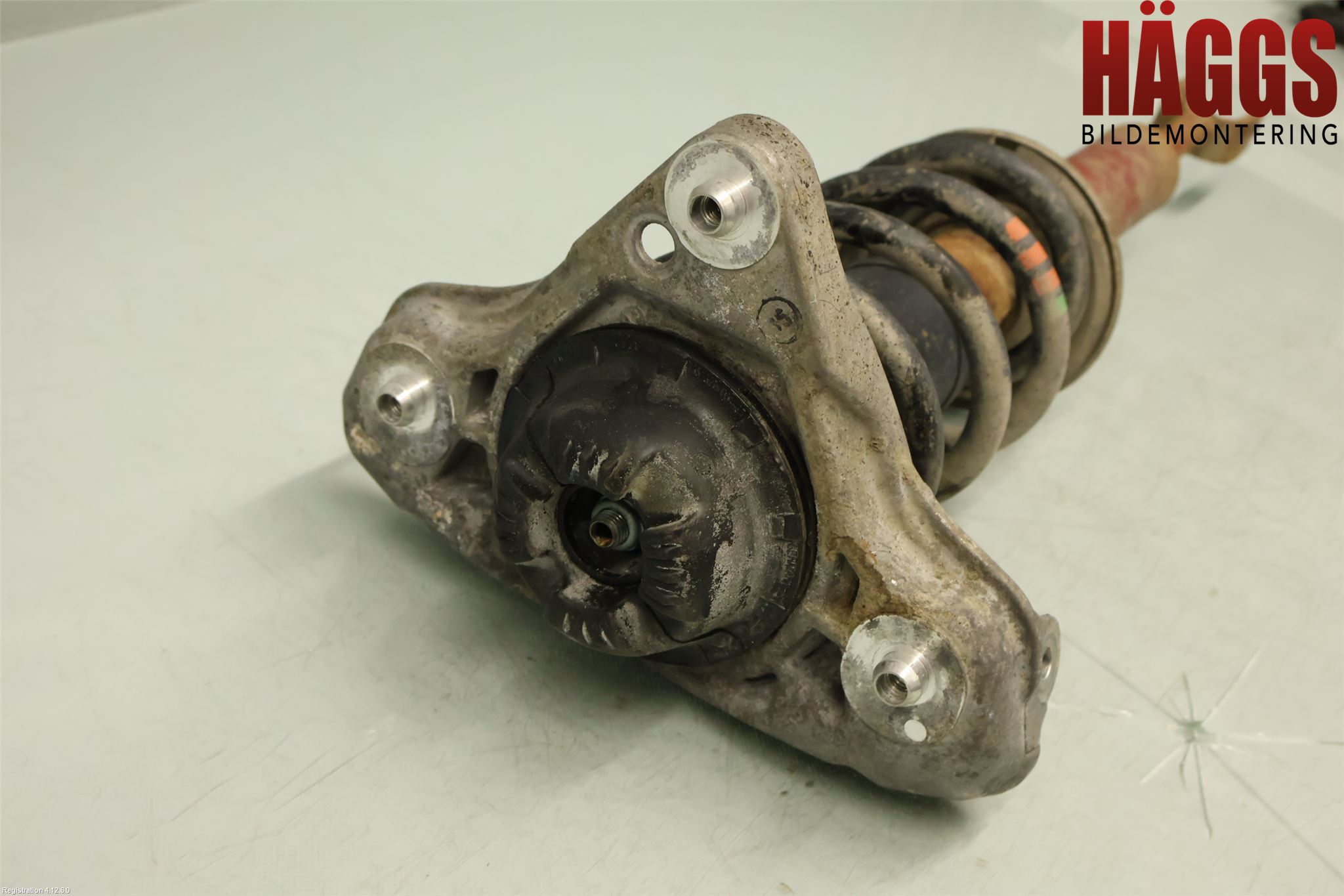 Audi A4/S4 05-07 Fjäderben Fram Höger