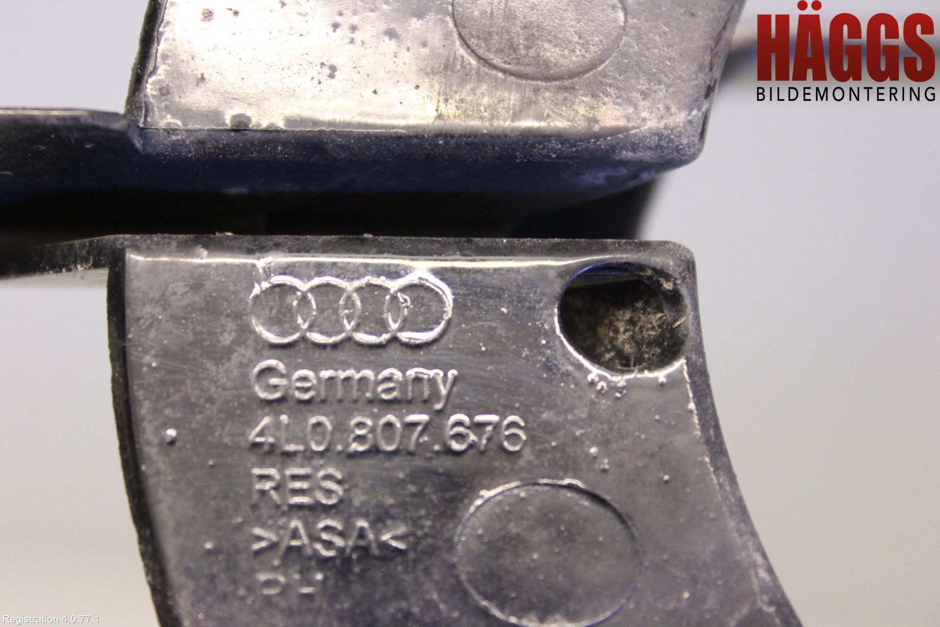 Audi Q7/SQ7 Dimljussarg Fram