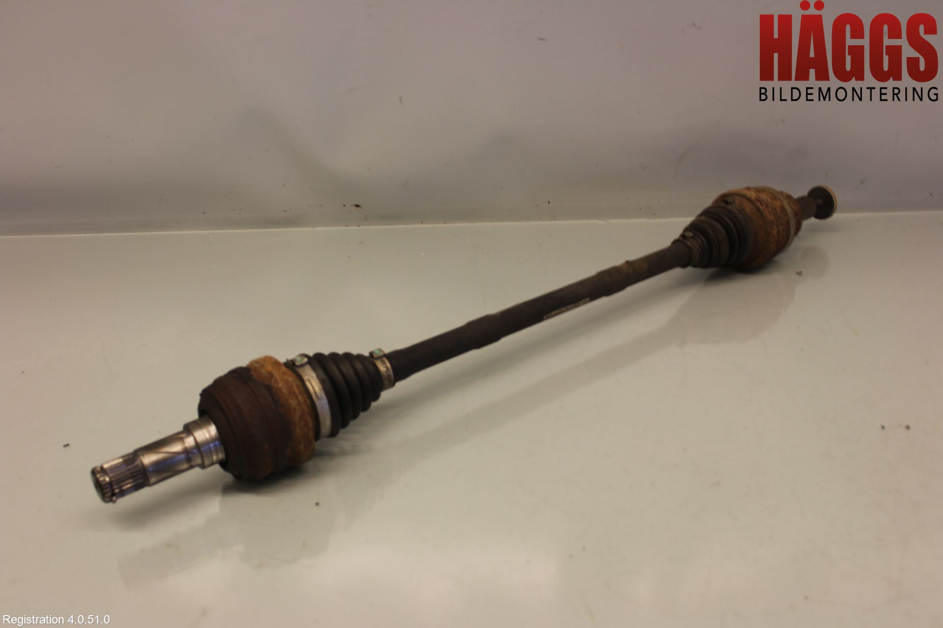 Volvo XC70 08-13 Drivaxel Bak Vänster