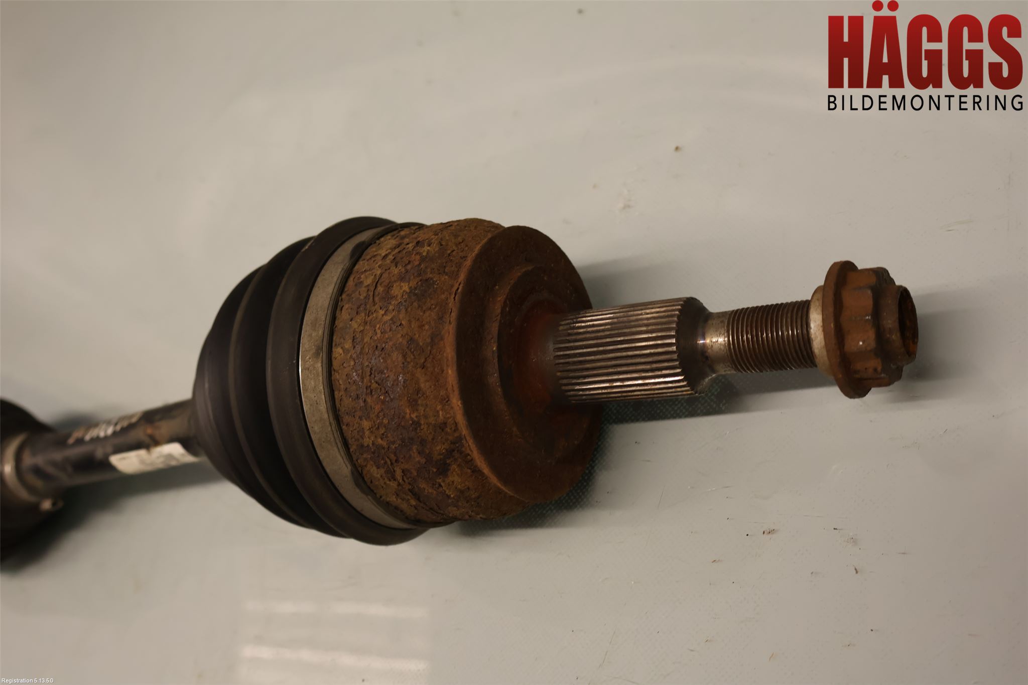 Volkswagen VW TRANSP/CARAVELLE (T5) 04-15 Drivaxel Fram Höger