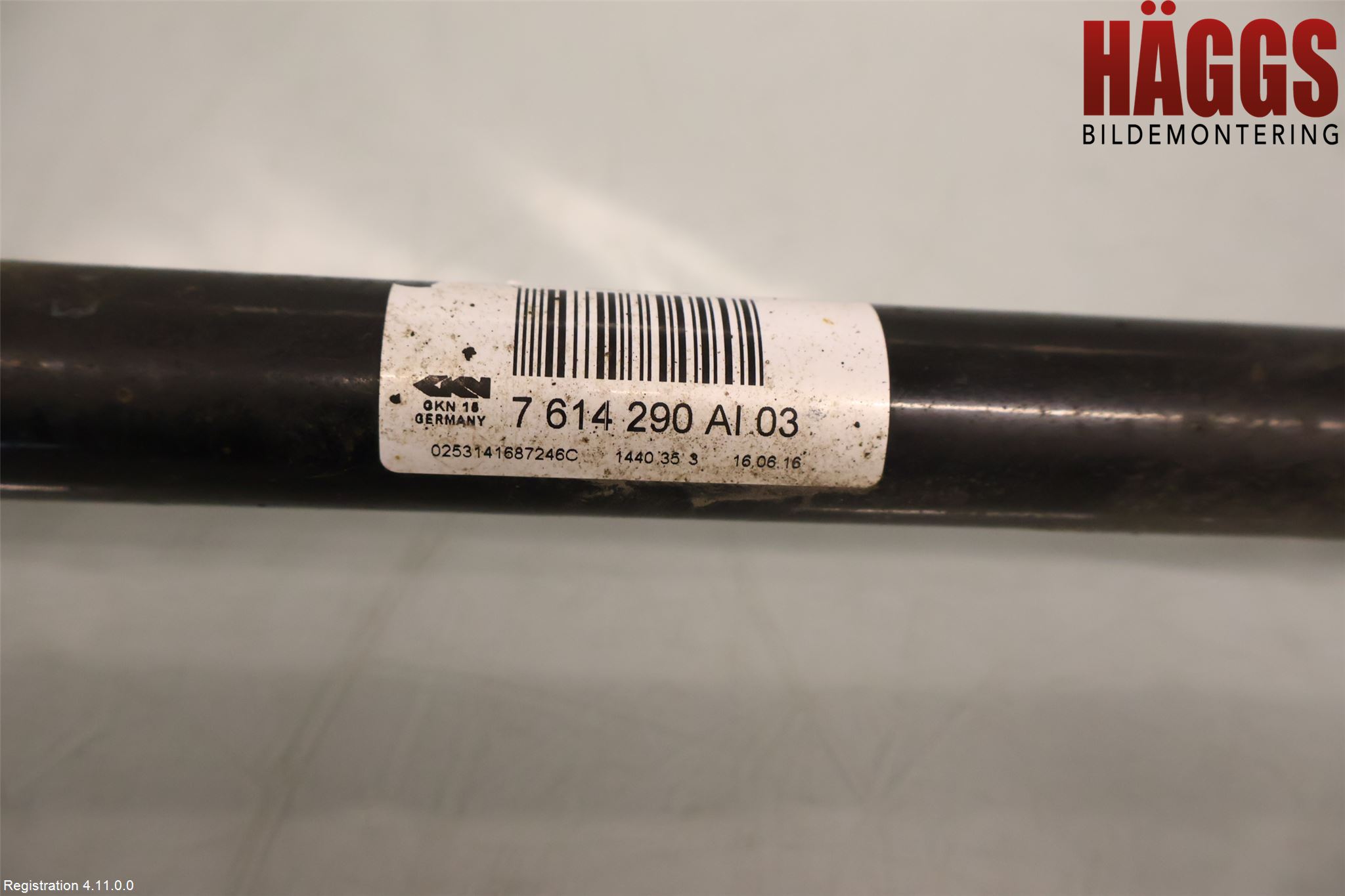 BMW 5 F10/F11/F18 09-17 Drivaxel Bak Höger