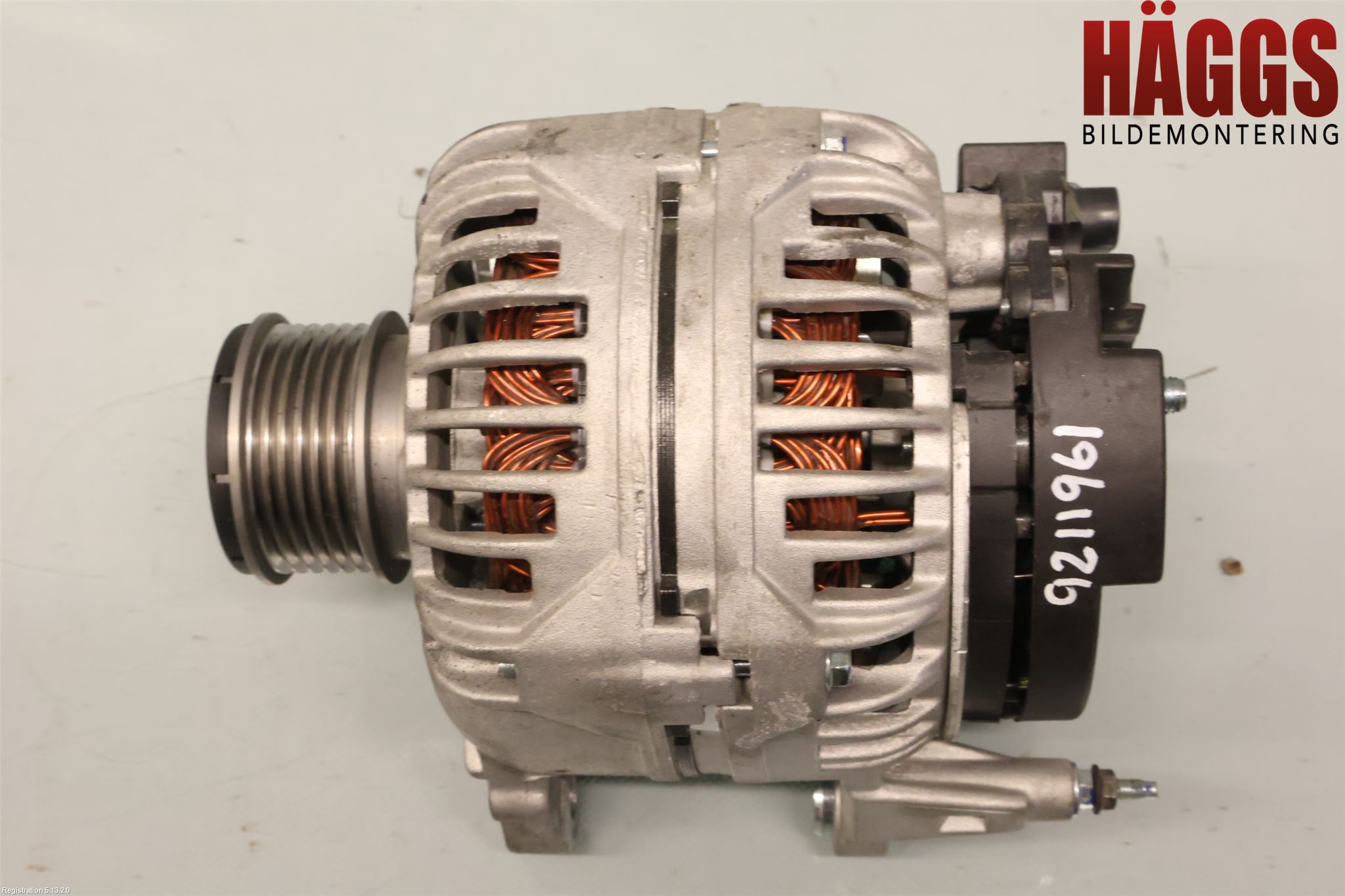 Volkswagen VW CADDY      04-10 Generator