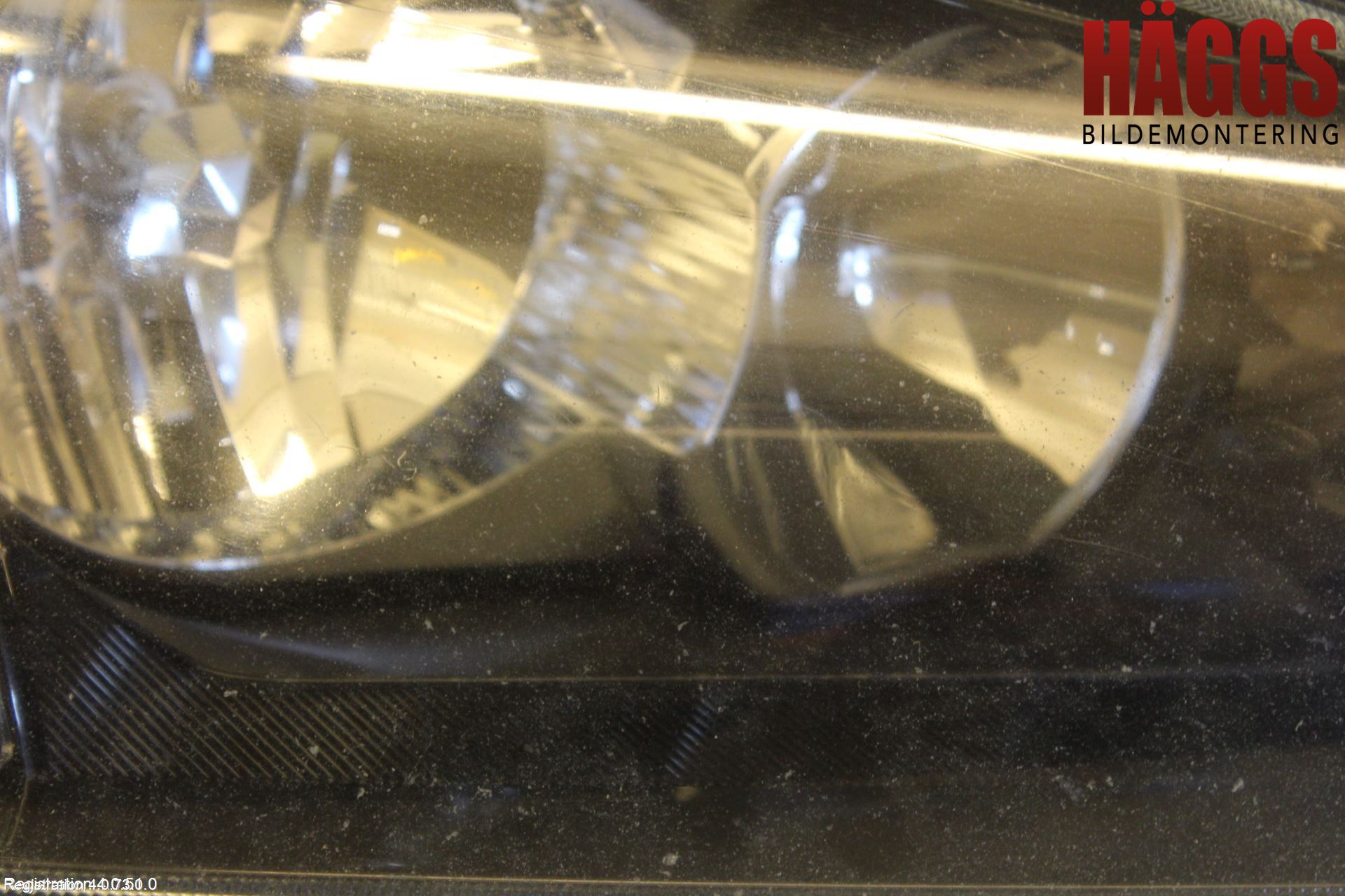 Ford FOCUS     04-07 Strålkastare Höger