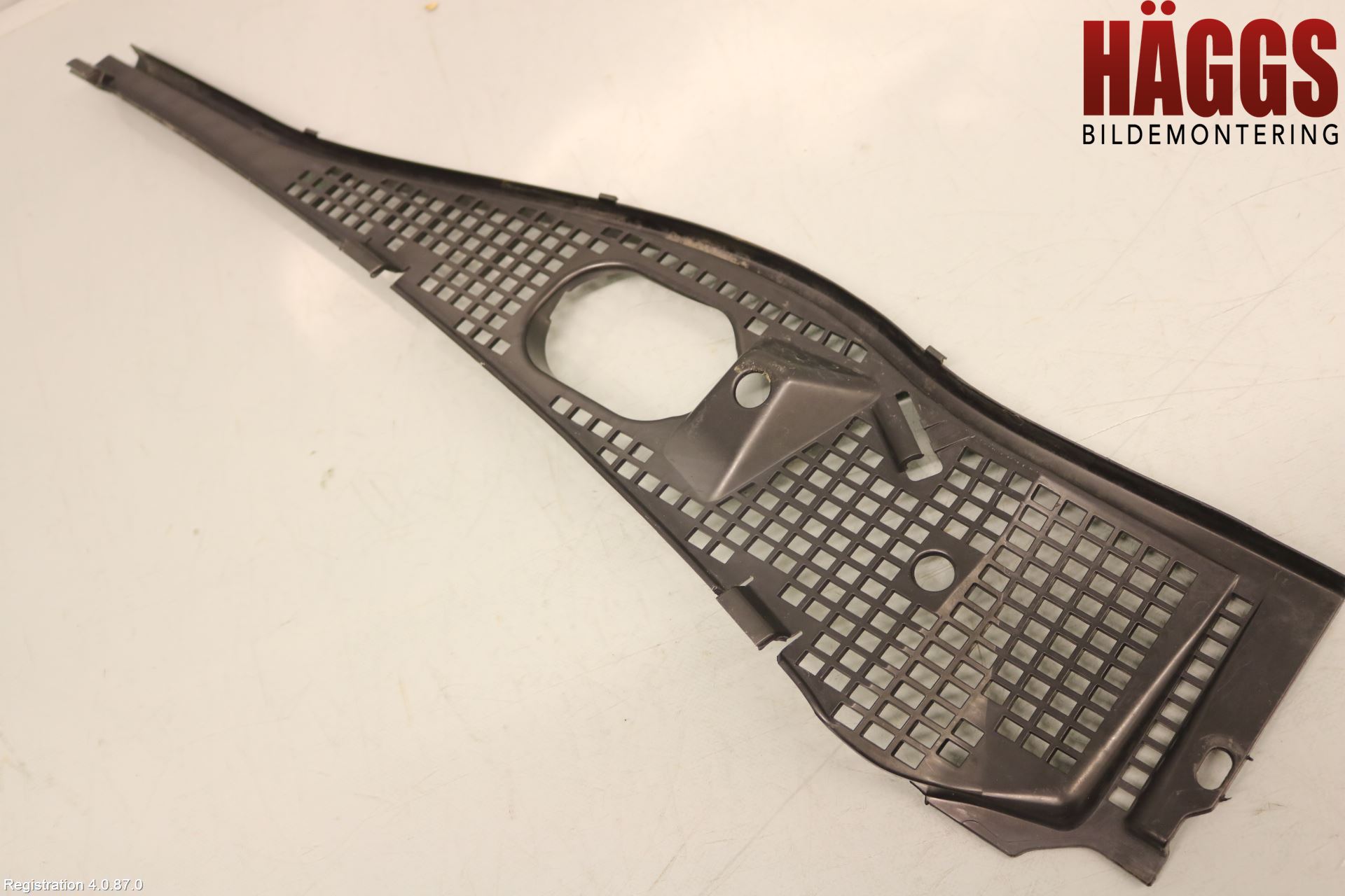 Dacia DUSTER 10-17 Torpedplåt-Torpedplast